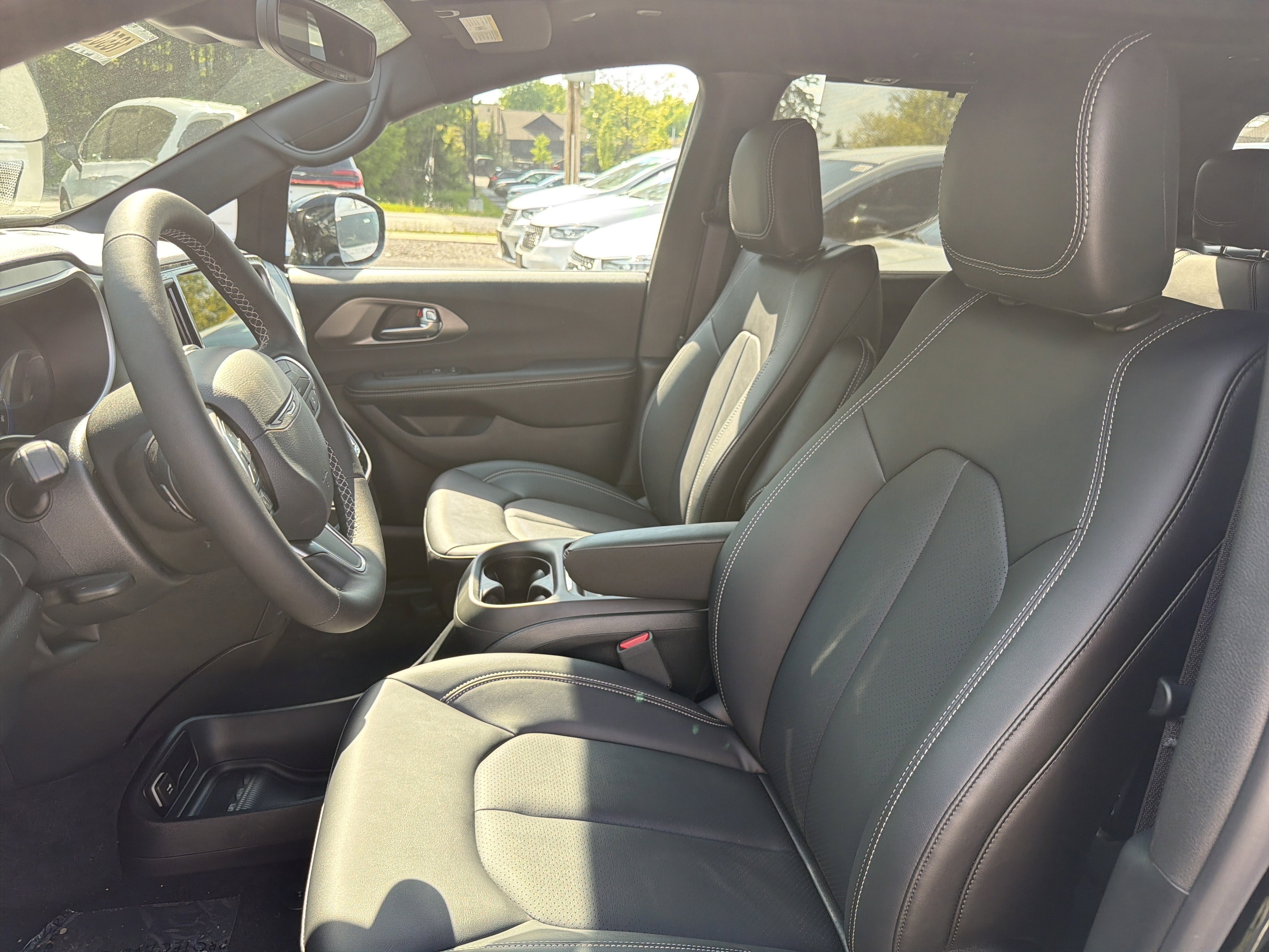 2027 Chrysler Pacifica Select AWD