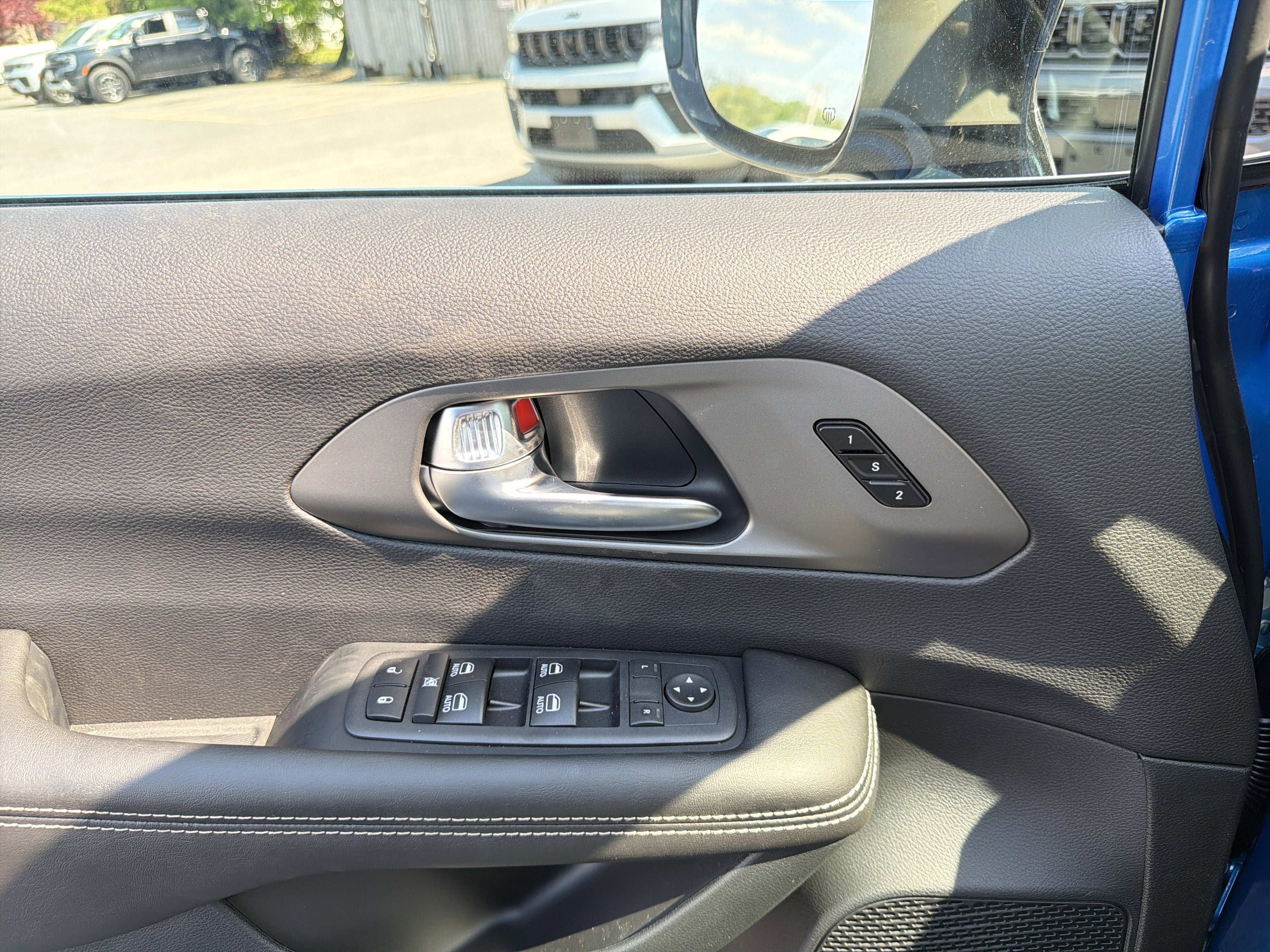 2027 Chrysler Pacifica Select AWD