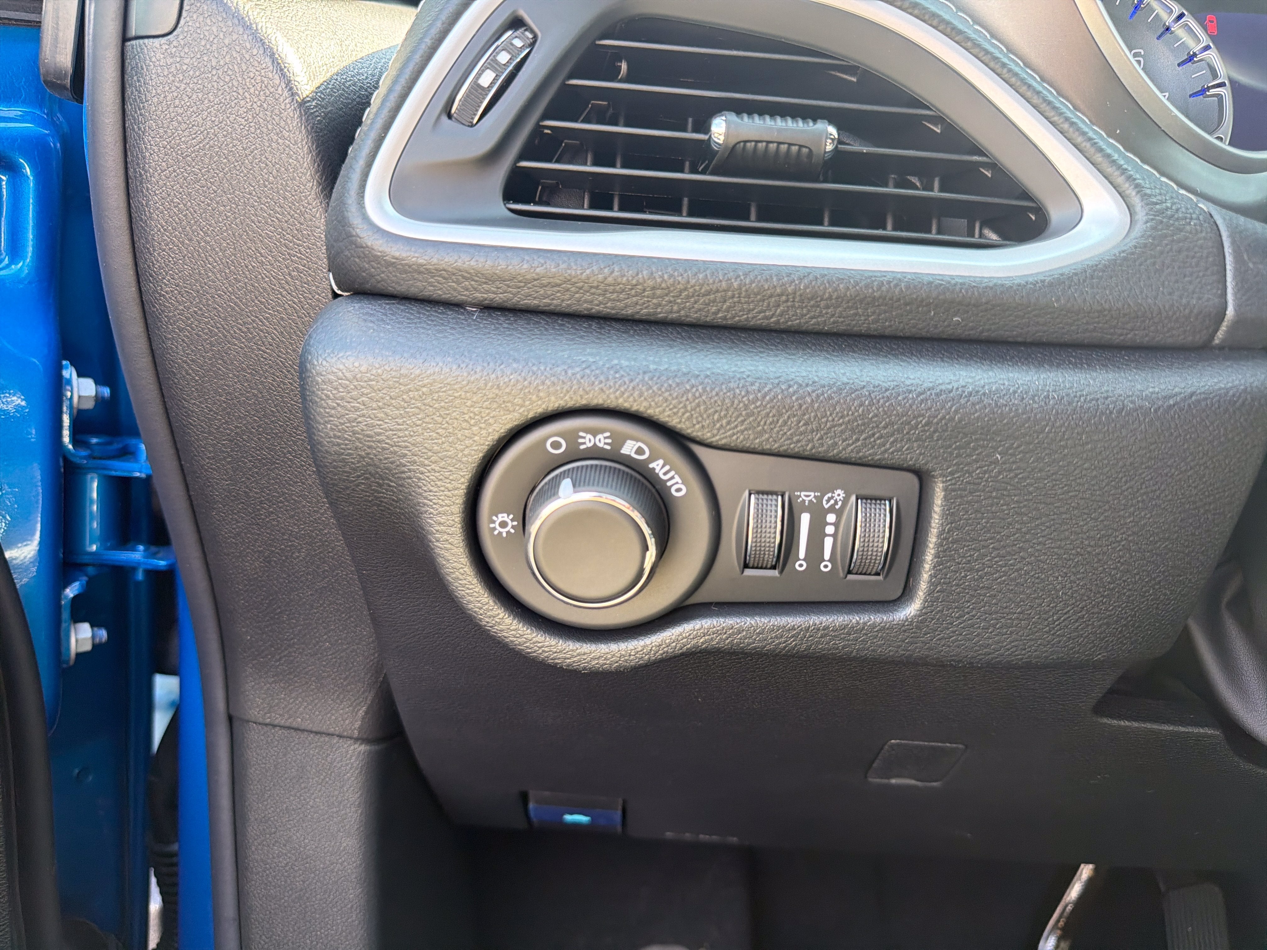 2027 Chrysler Pacifica Select AWD