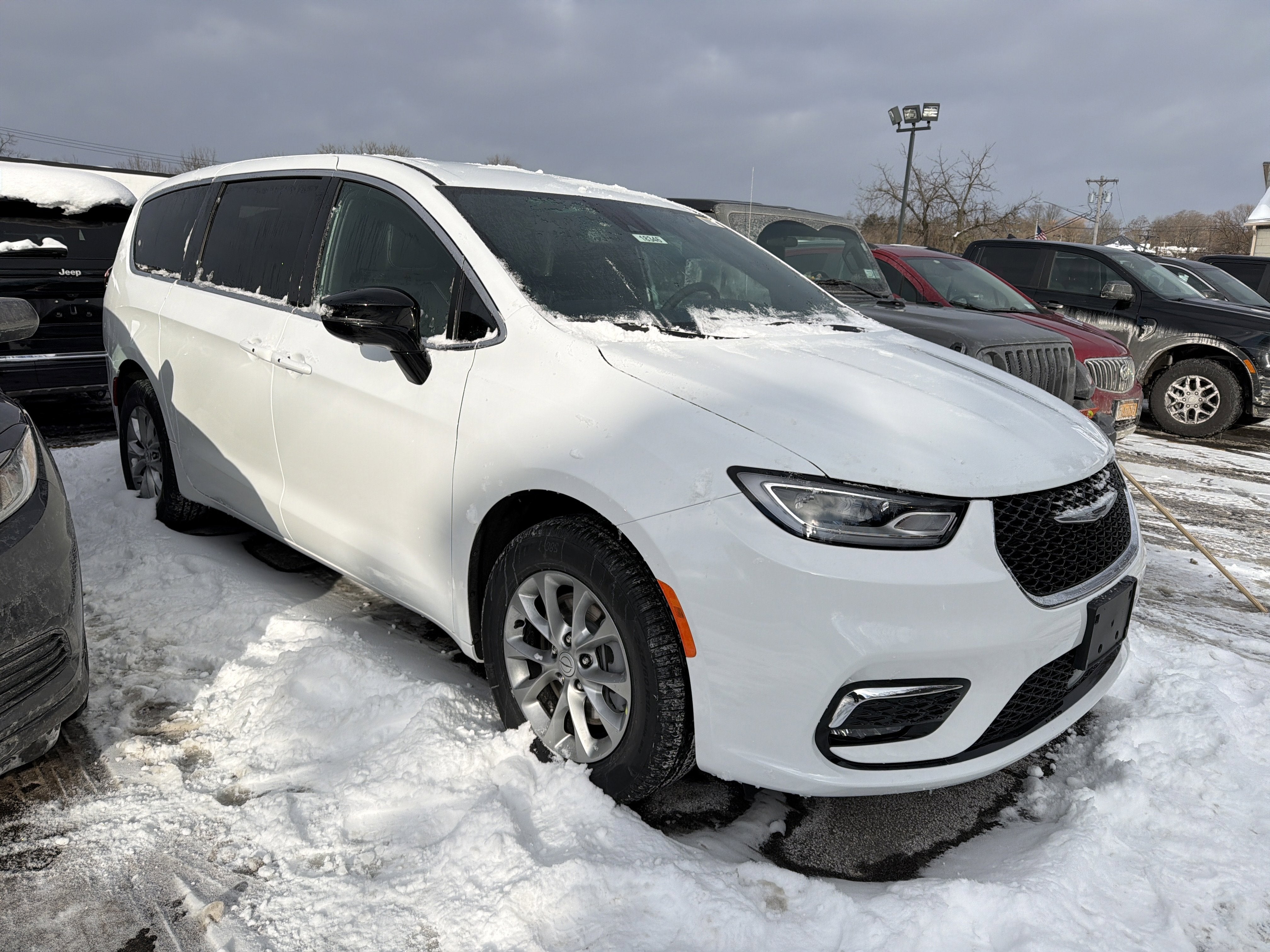 2026 Chrysler Pacifica Select AWD