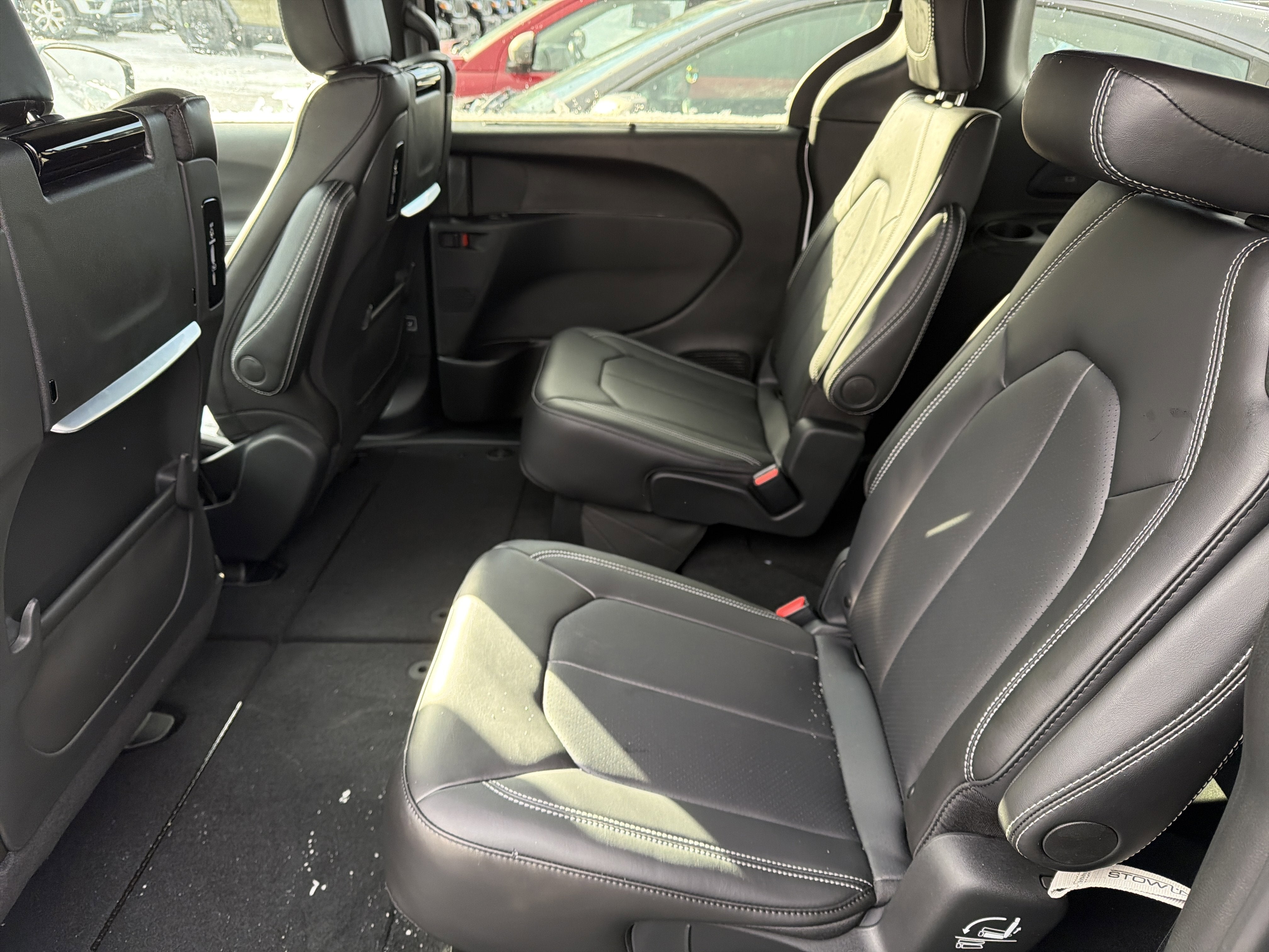 2026 Chrysler Pacifica Select AWD