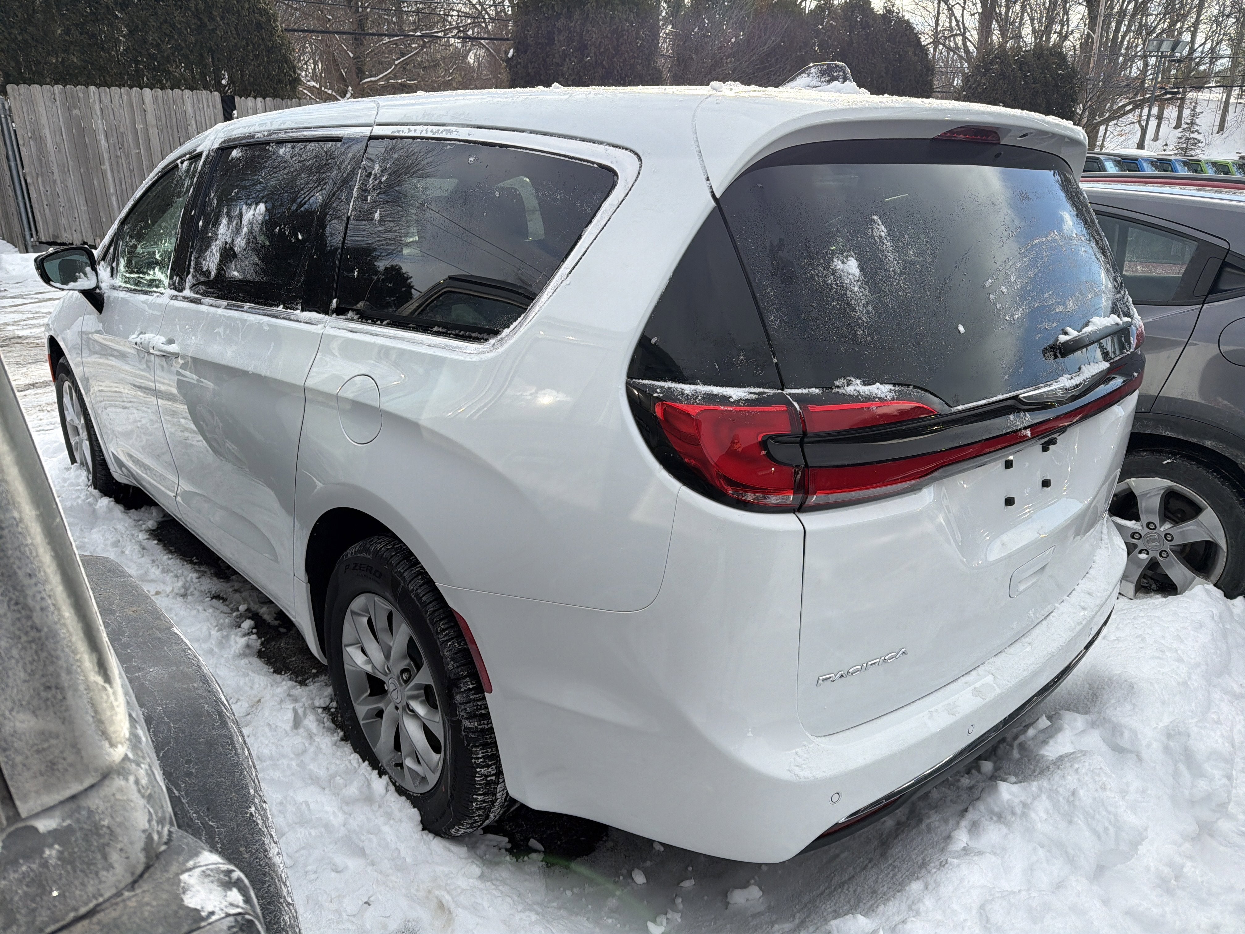 2026 Chrysler Pacifica Select AWD
