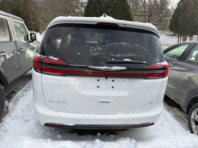 2026 Chrysler Pacifica Select AWD