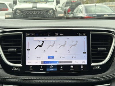 2026 Chrysler Pacifica Select AWD