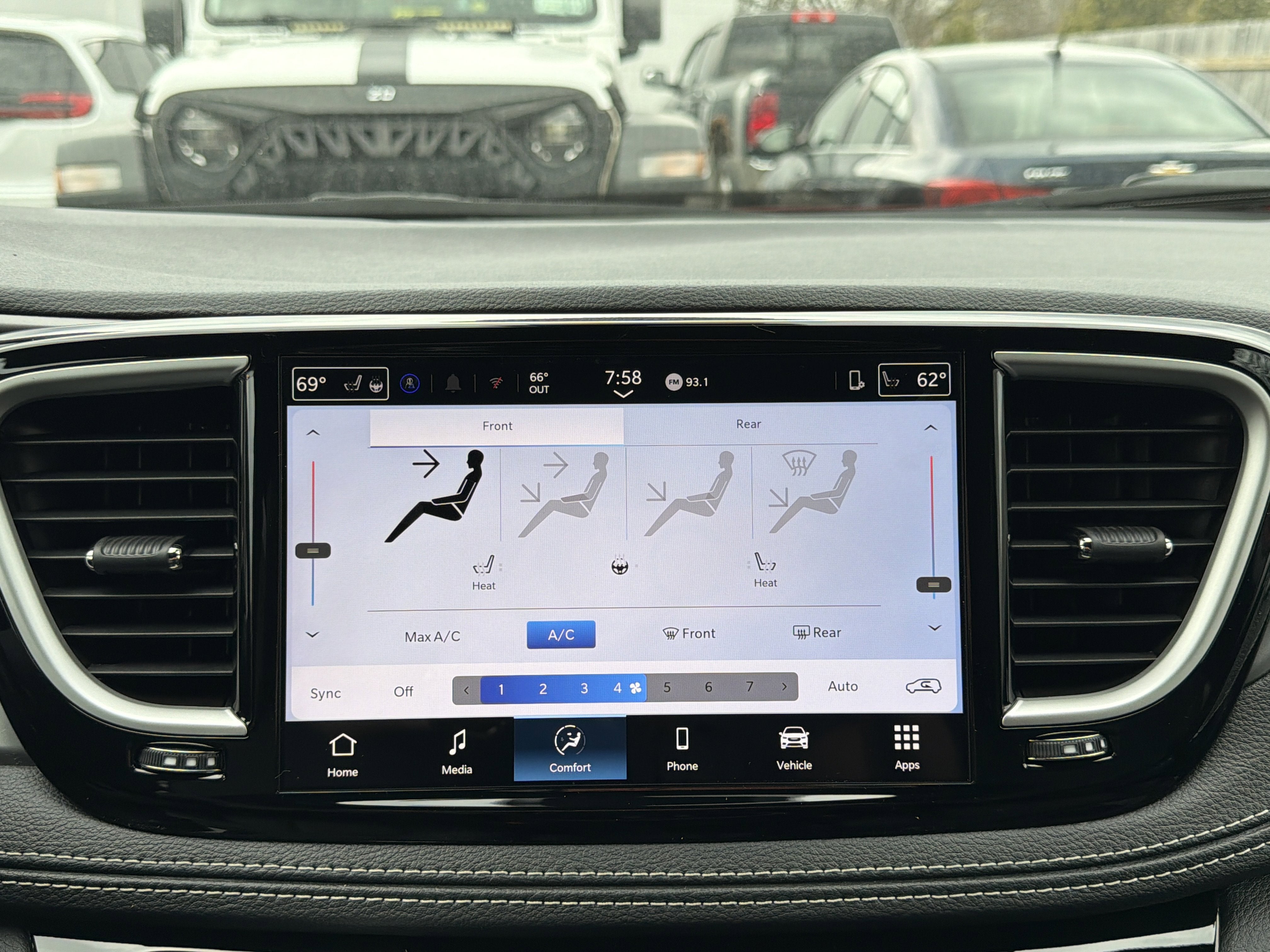 2026 Chrysler Pacifica Select AWD