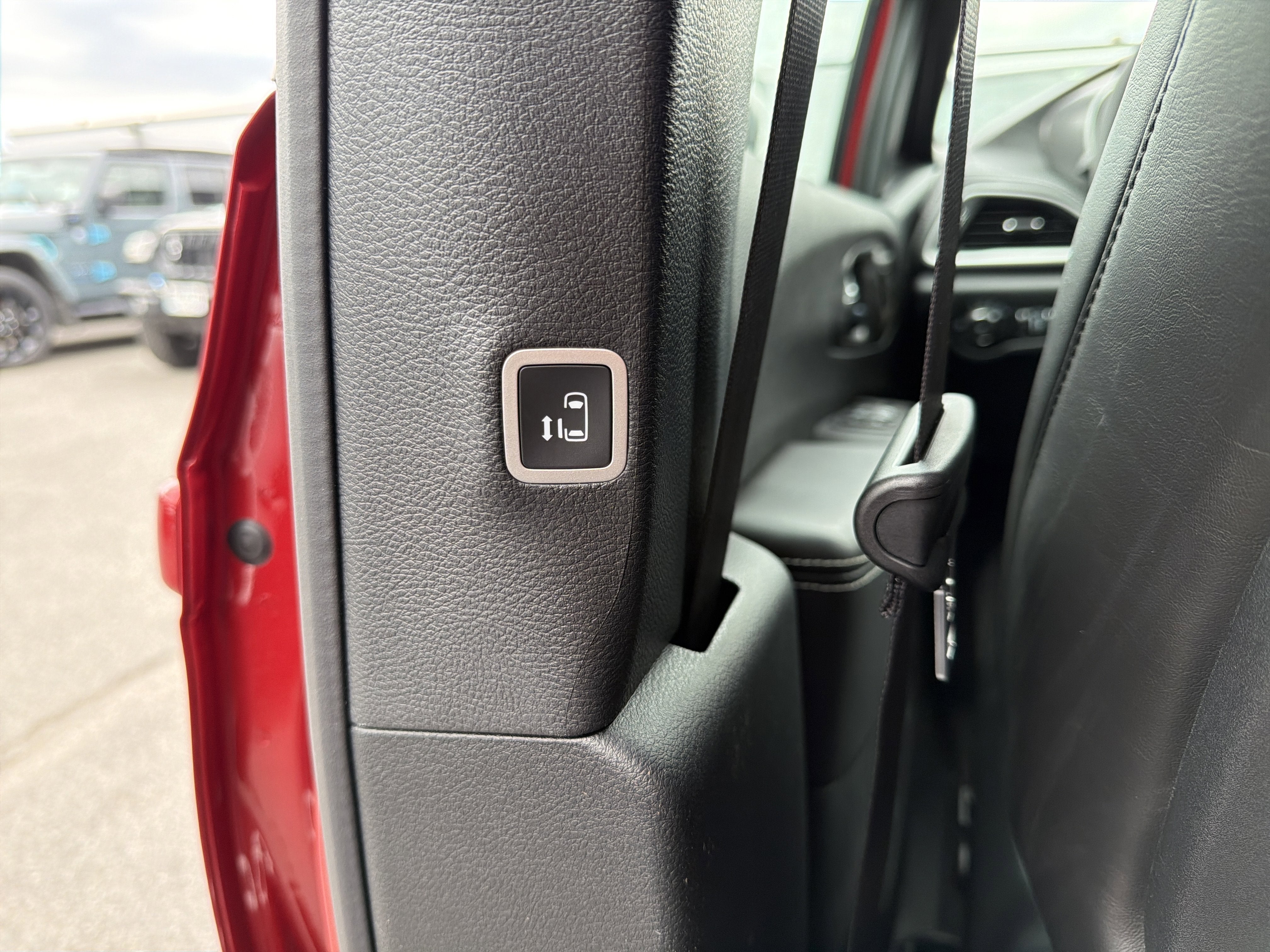 2026 Chrysler Pacifica Select AWD