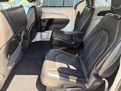 2023 Chrysler Pacifica Touring L AWD