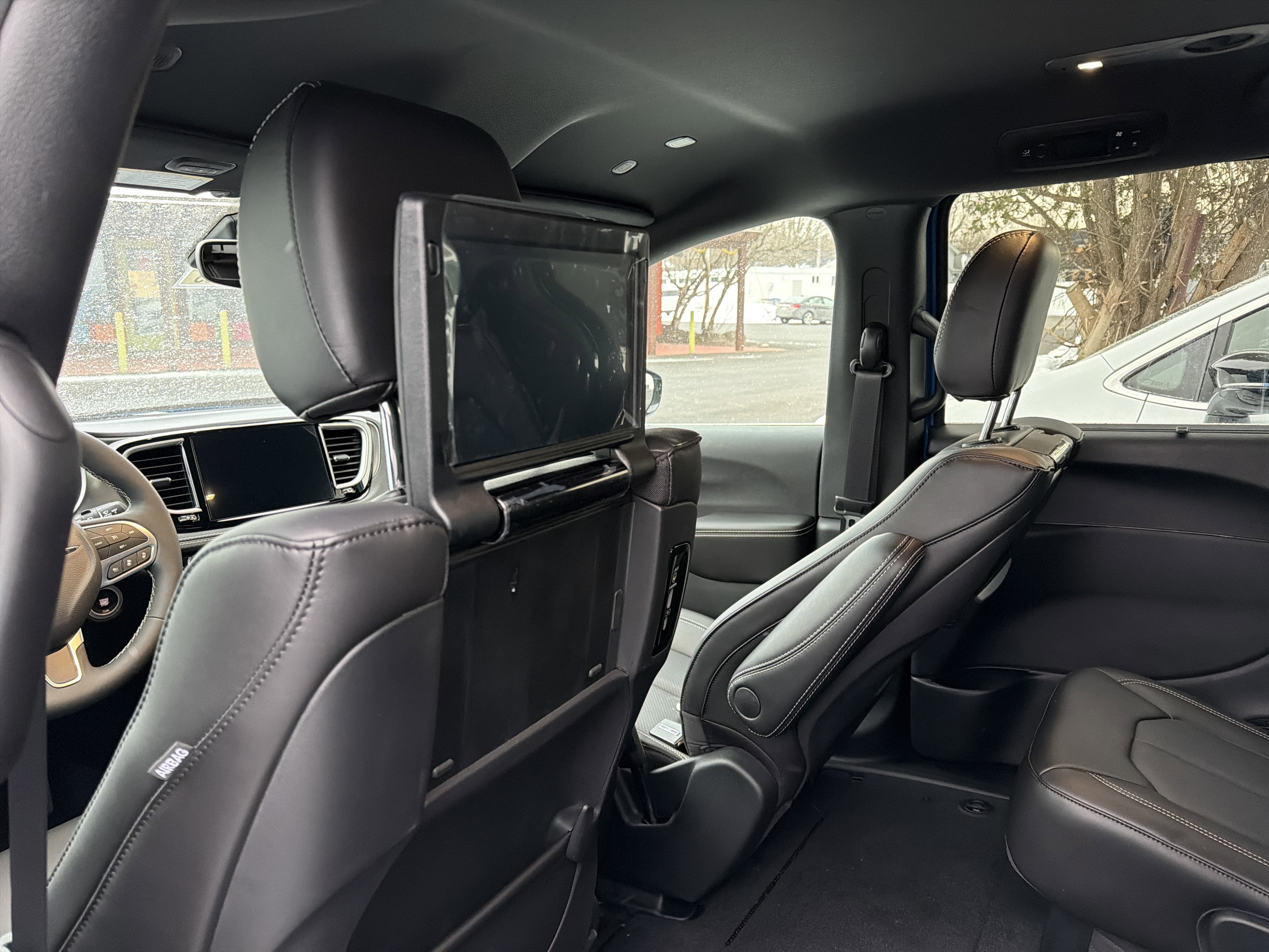 2026 Chrysler Pacifica Select AWD