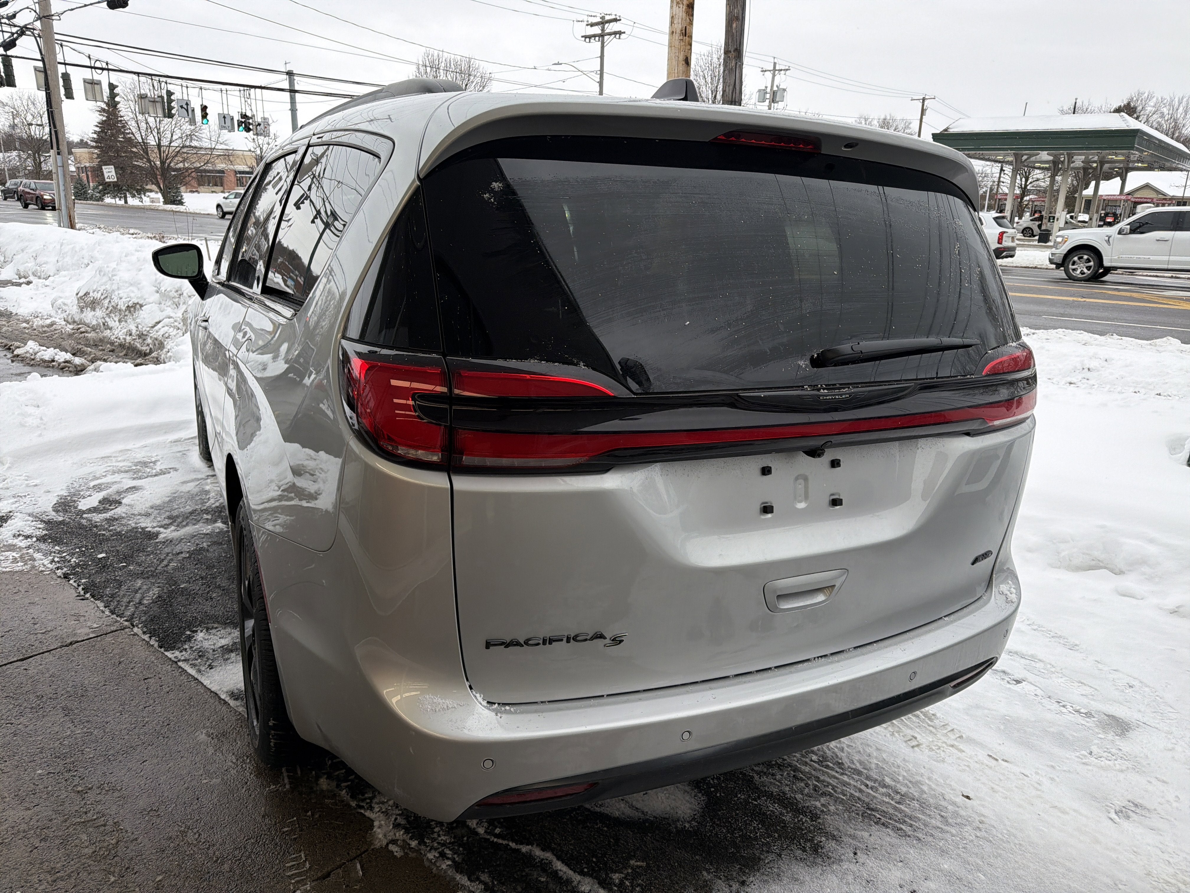 2026 Chrysler Pacifica Select AWD