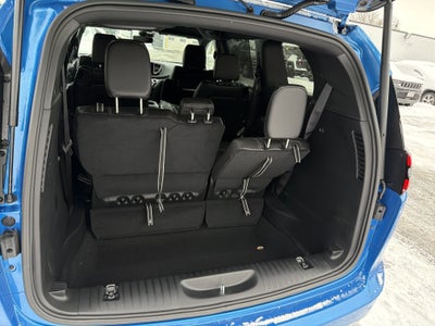 2026 Chrysler Pacifica Select AWD