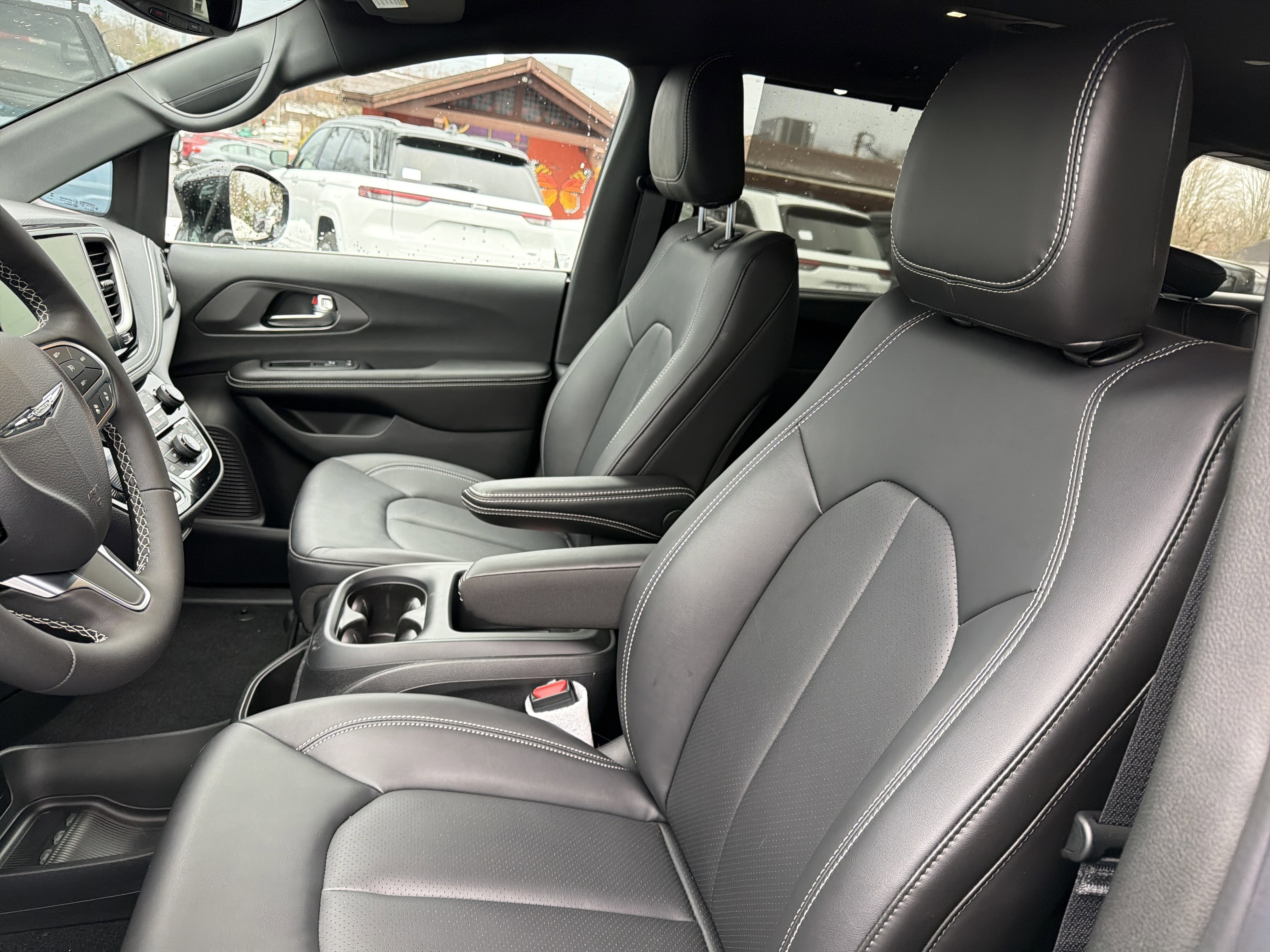 2026 Chrysler Pacifica Select AWD