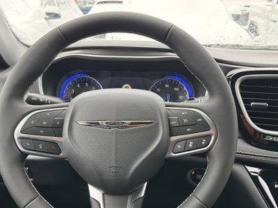 2026 Chrysler Pacifica Select AWD