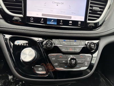 2026 Chrysler Pacifica Select AWD