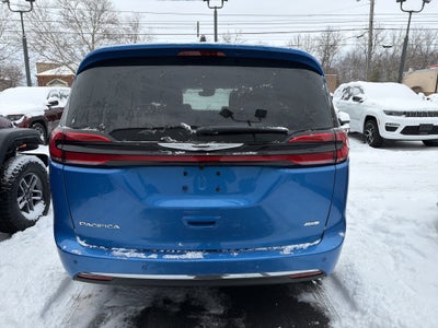 2026 Chrysler Pacifica Select AWD