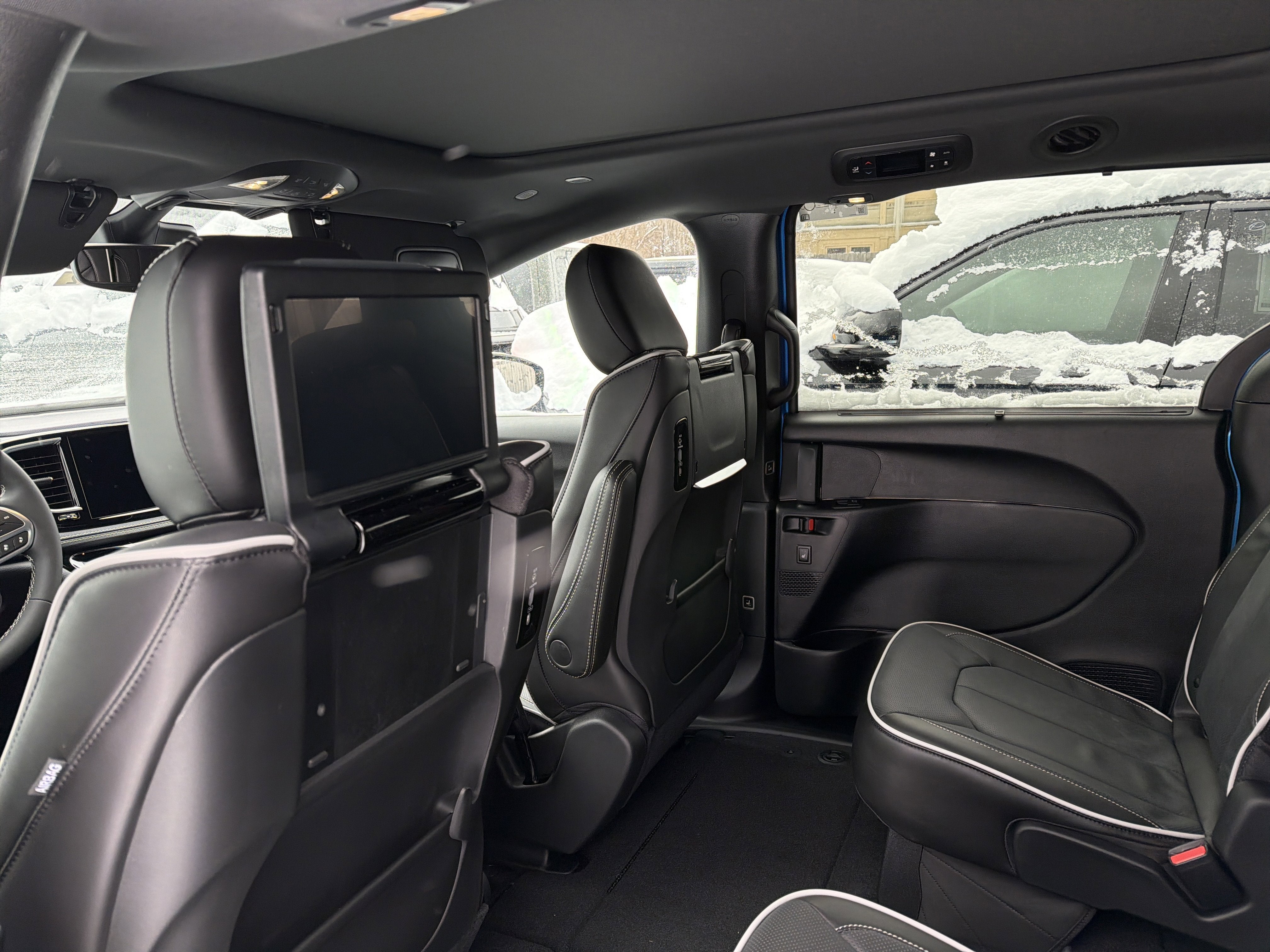 2026 Chrysler Pacifica Limited AWD