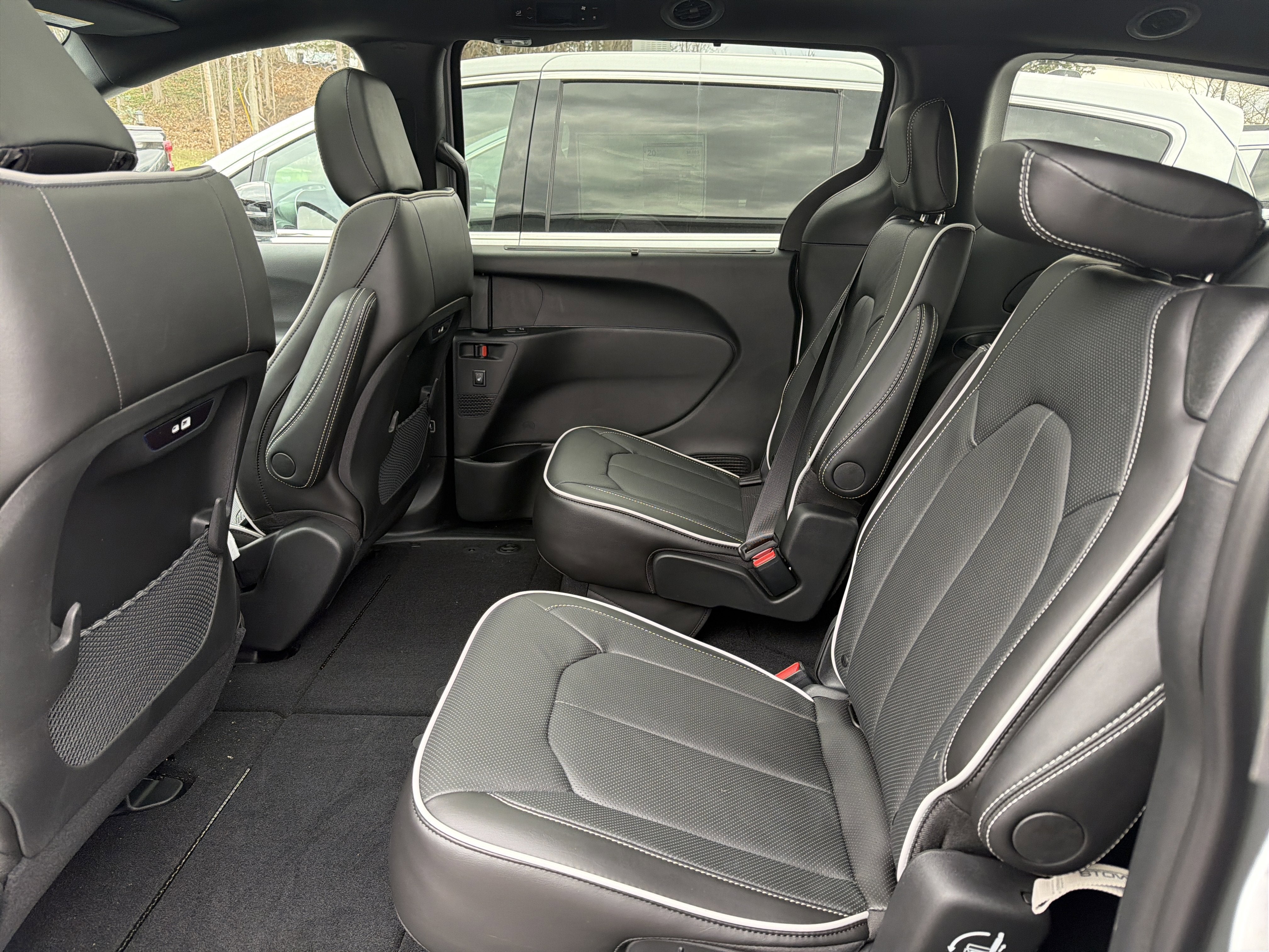 2026 Chrysler Pacifica Limited AWD