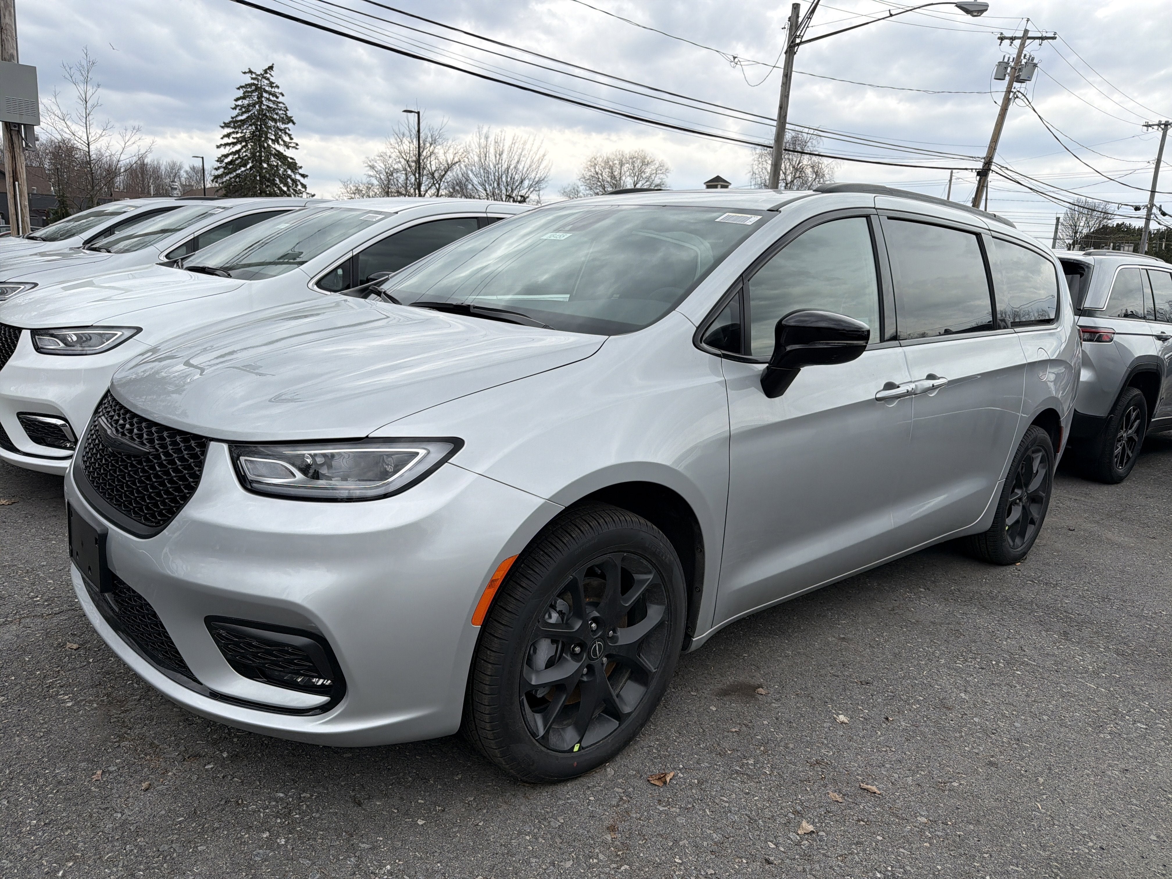 2026 Chrysler Pacifica Limited AWD