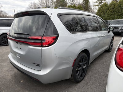 2026 Chrysler Pacifica Limited AWD