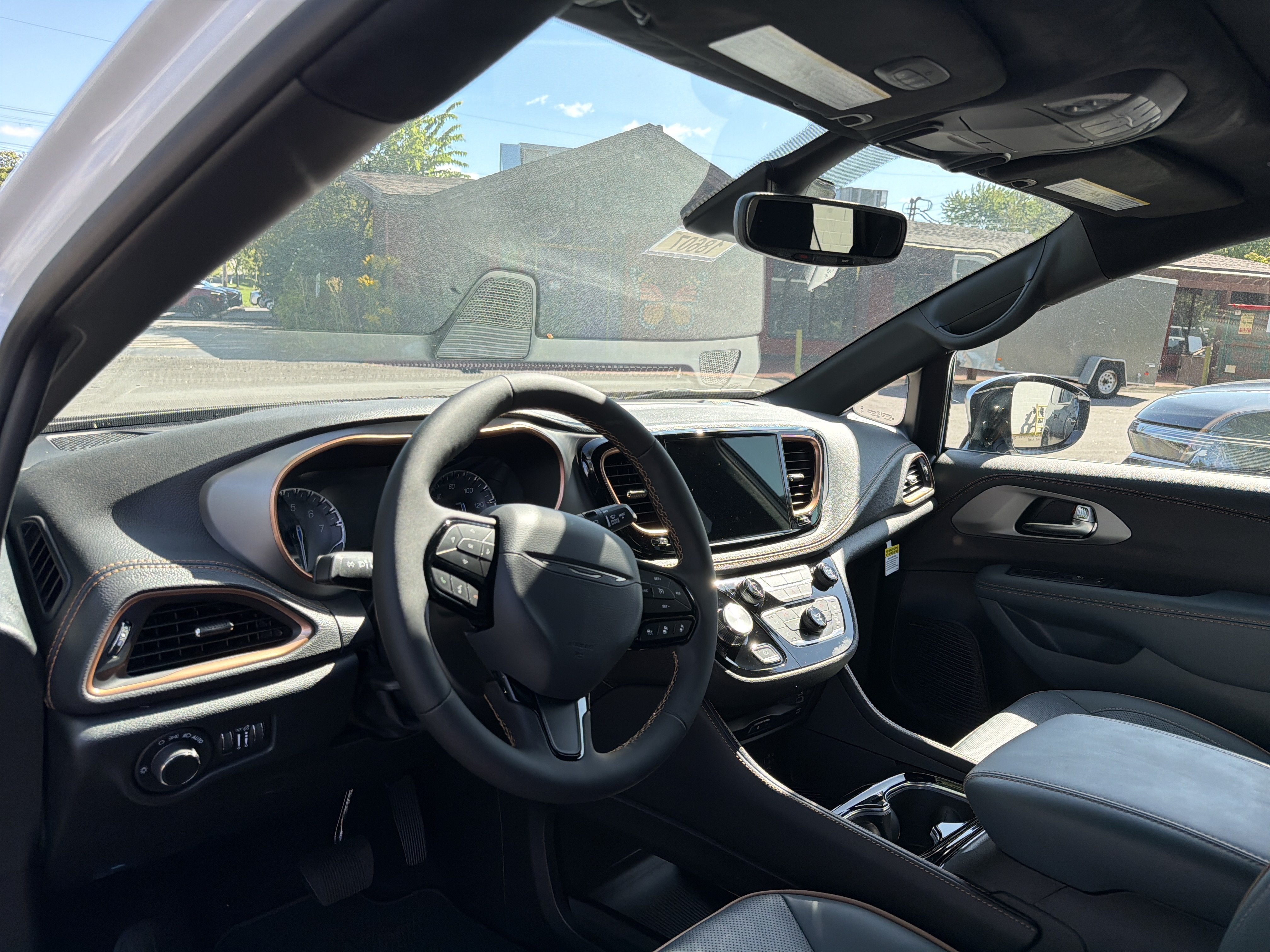 2027 Chrysler Pacifica Pinnacle AWD