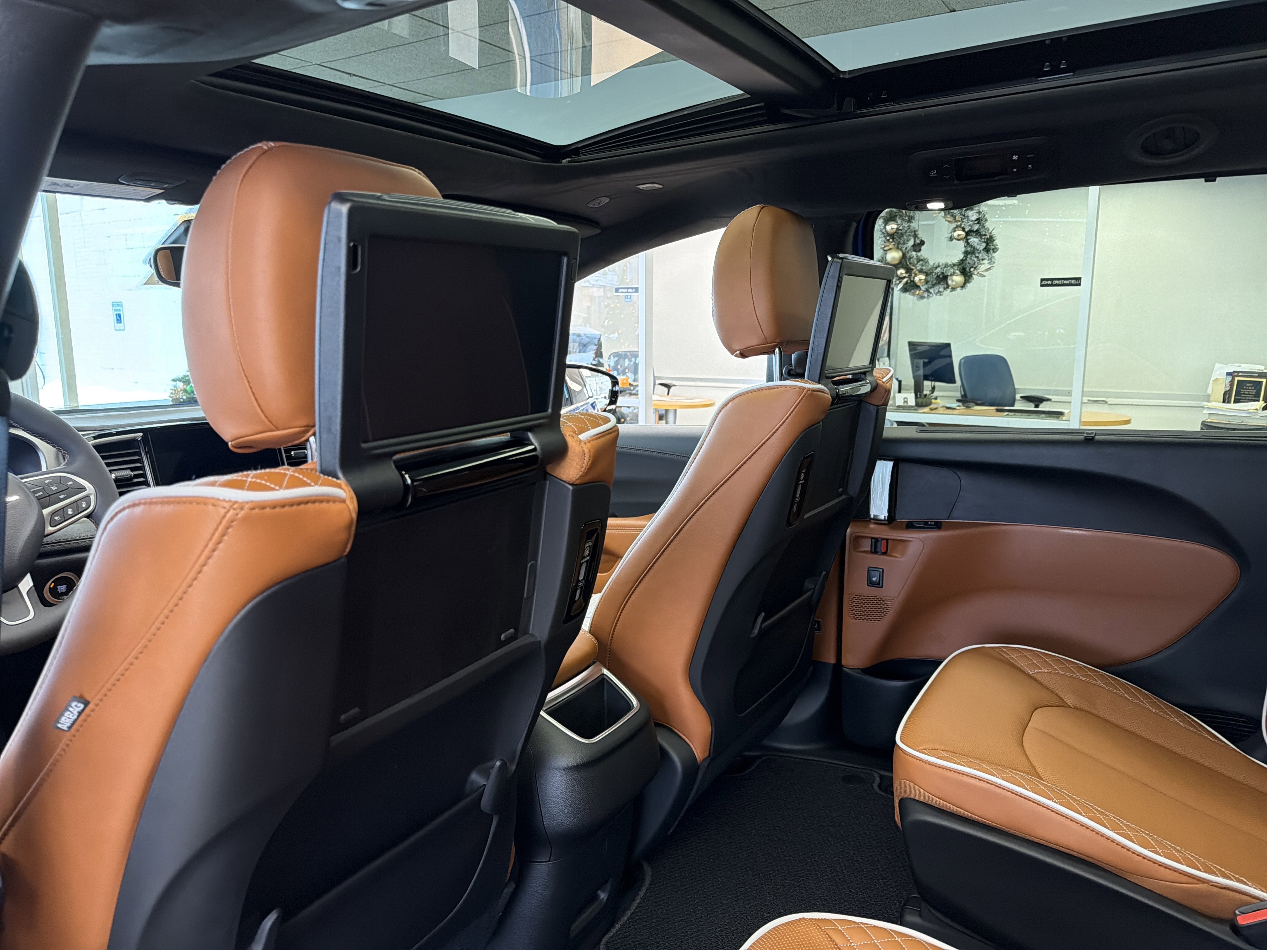 2026 Chrysler Pacifica Pinnacle AWD