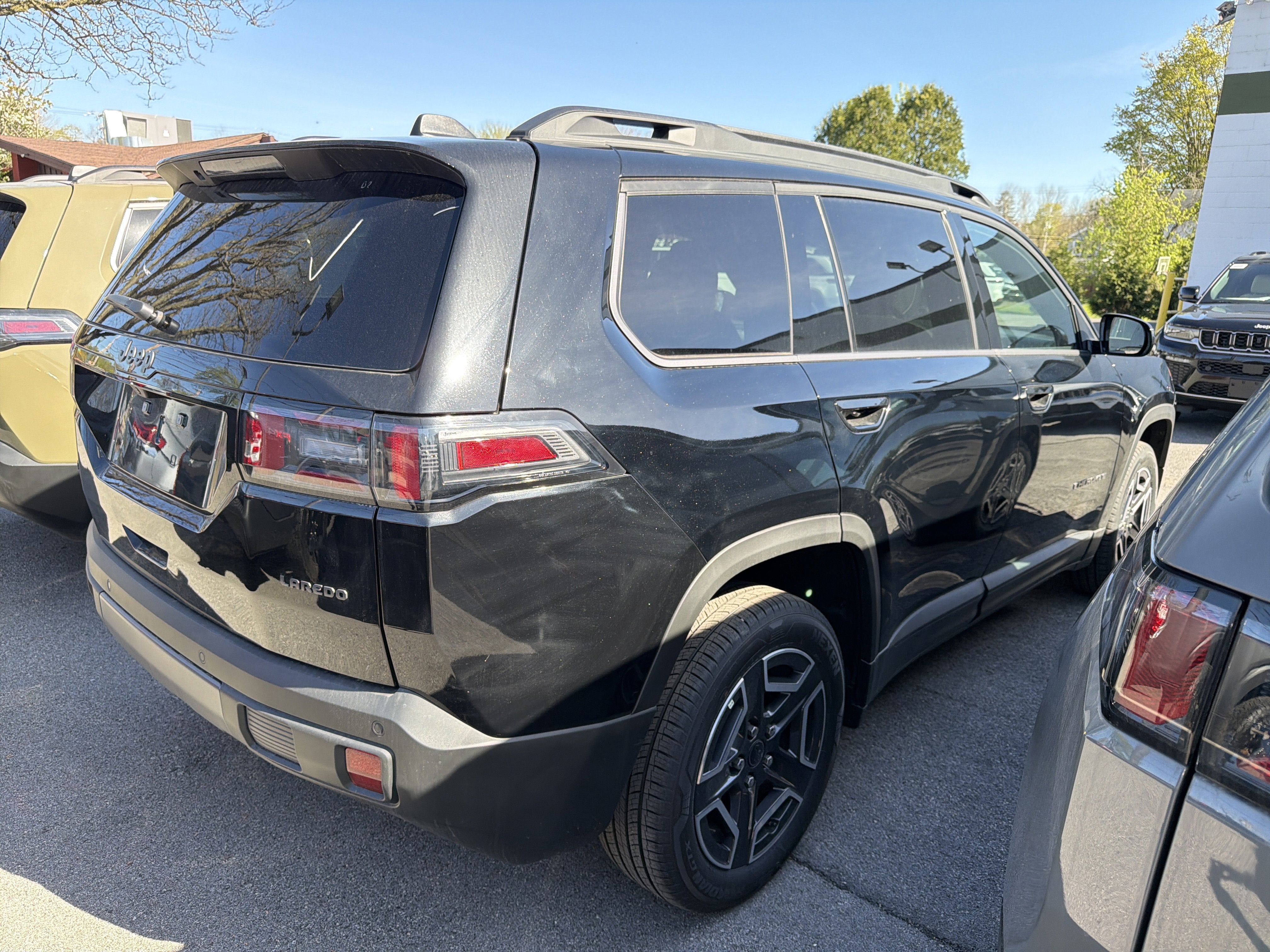 2026 Jeep Cherokee Laredo