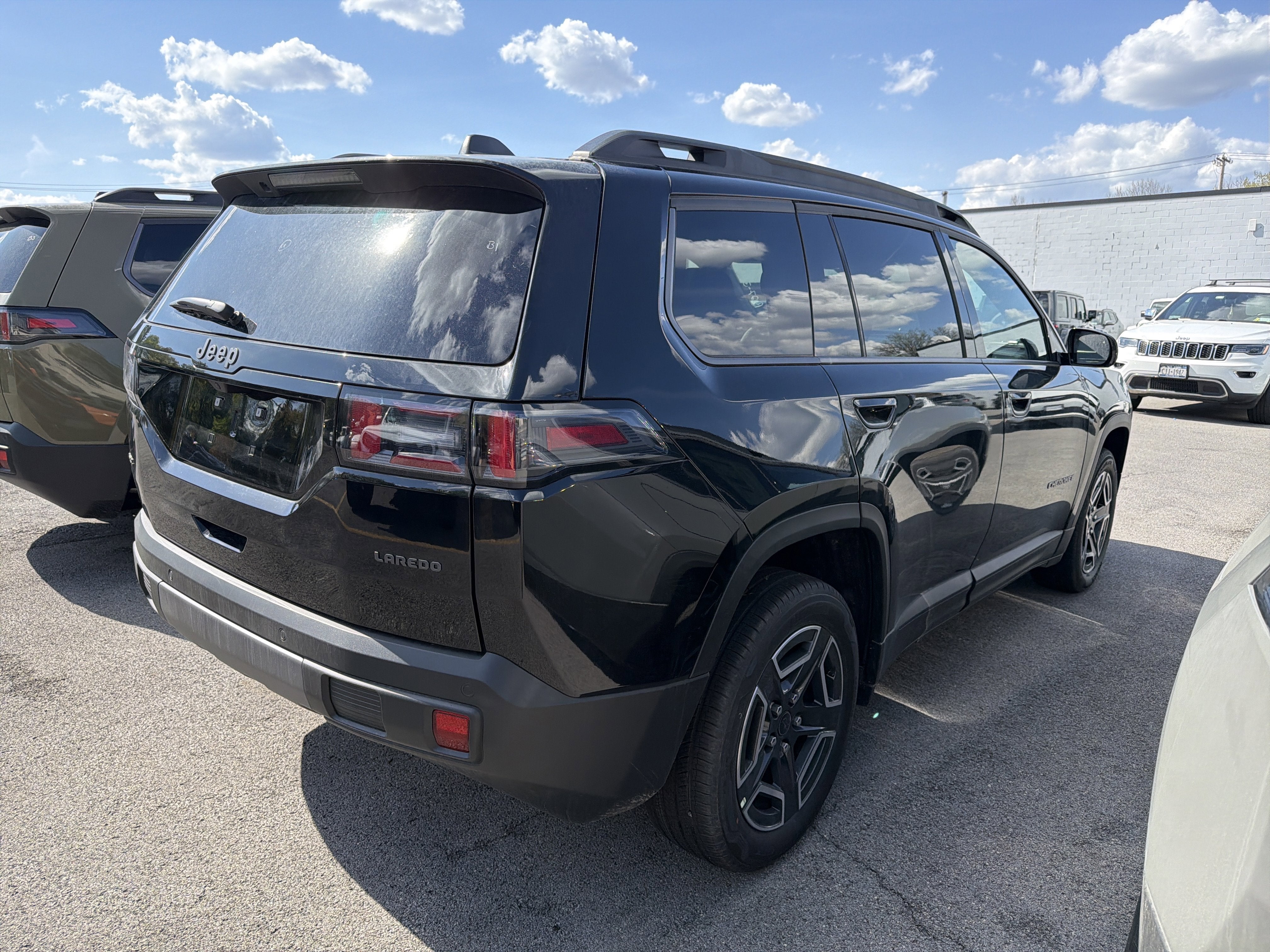 2026 Jeep Cherokee Laredo