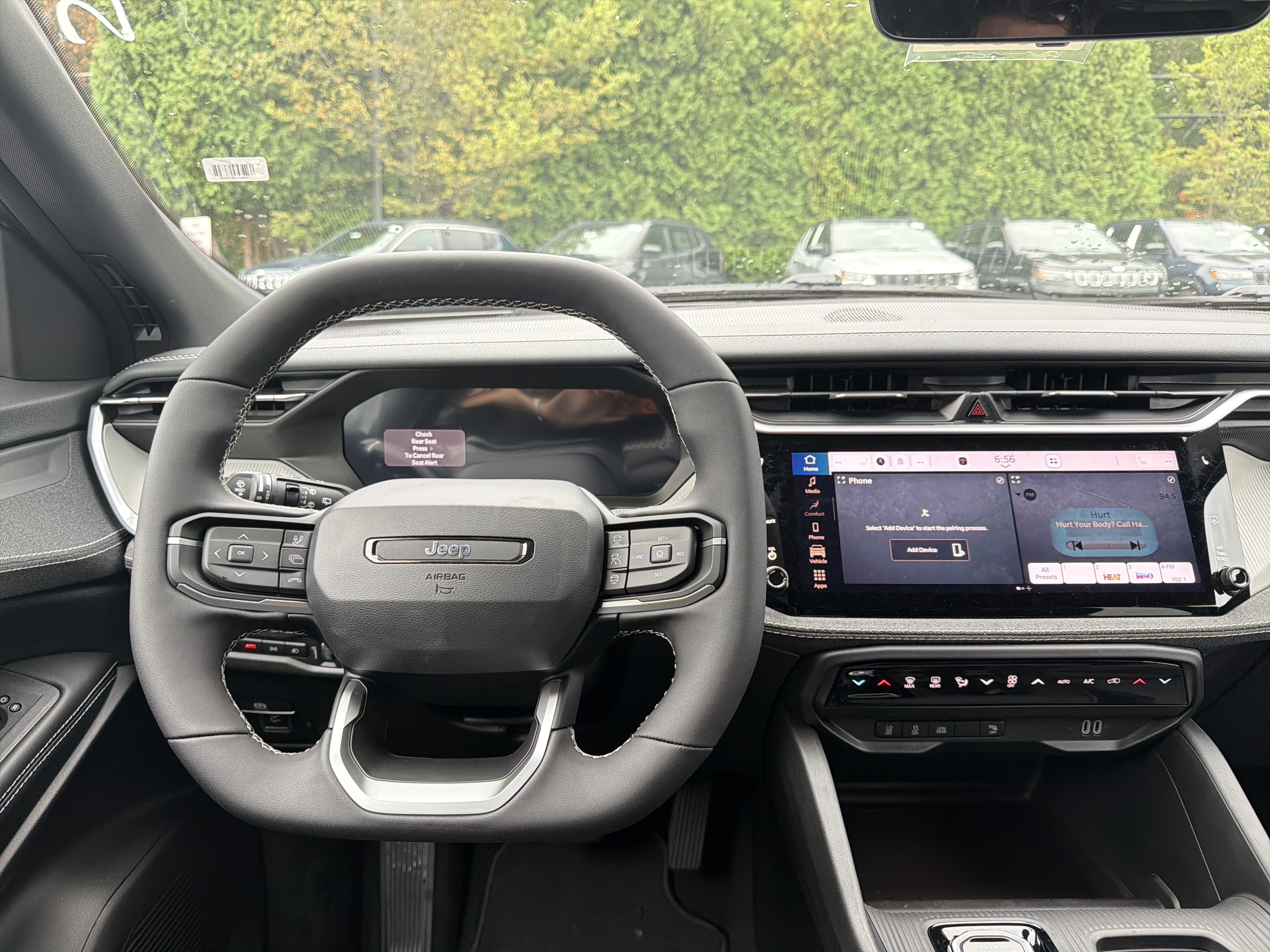 2026 Jeep Cherokee Laredo