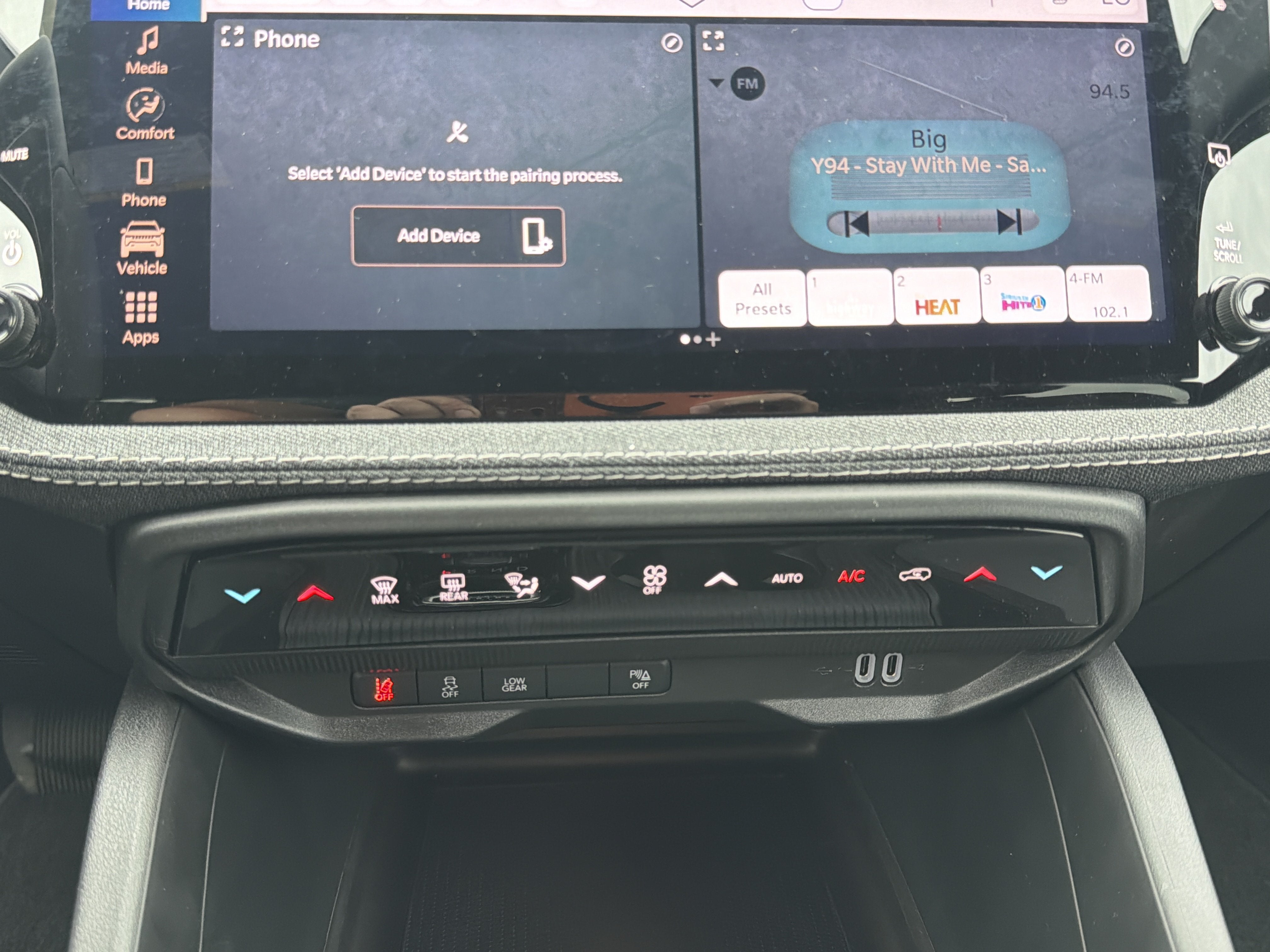 2026 Jeep Cherokee Laredo