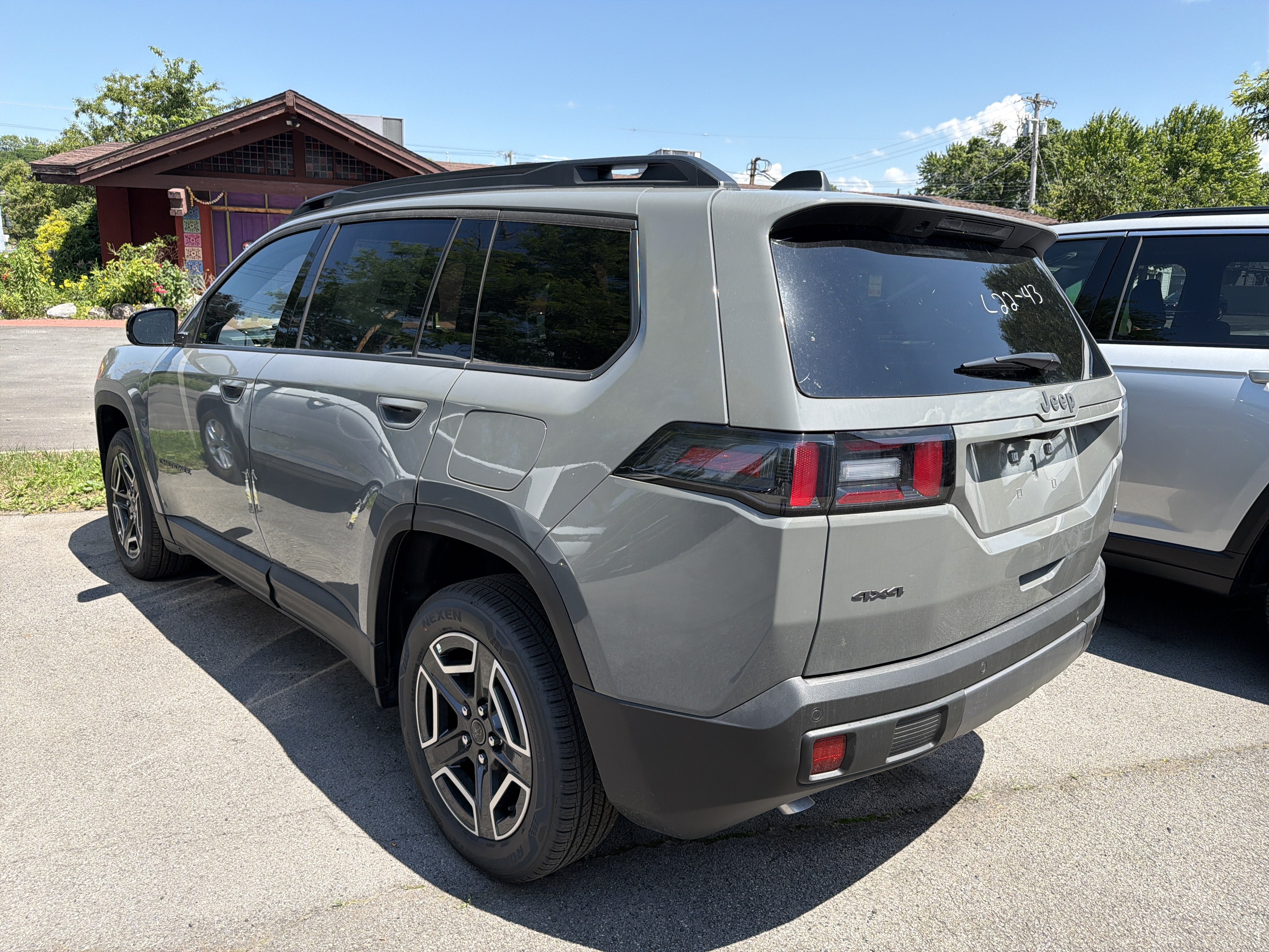 2026 Jeep Cherokee Laredo