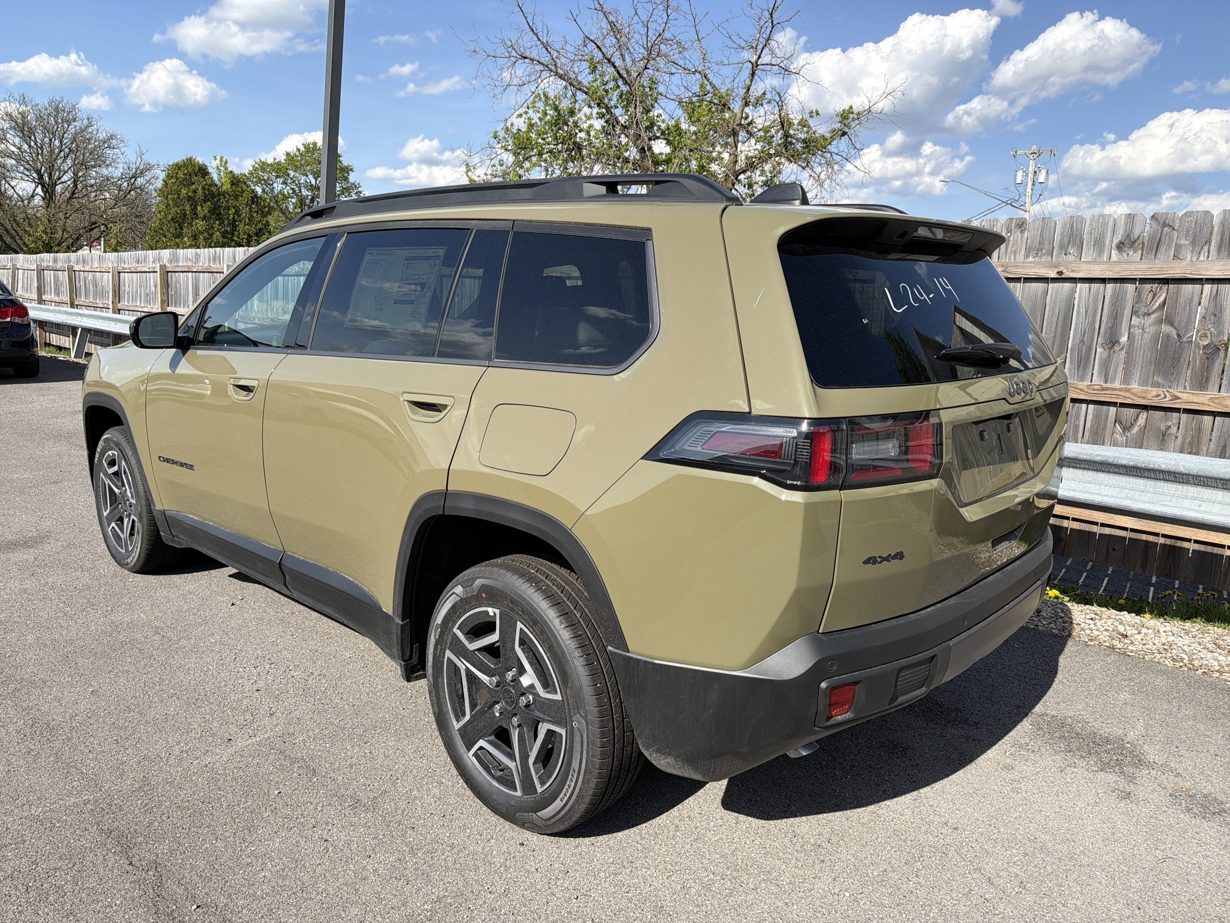 2026 Jeep Cherokee Laredo