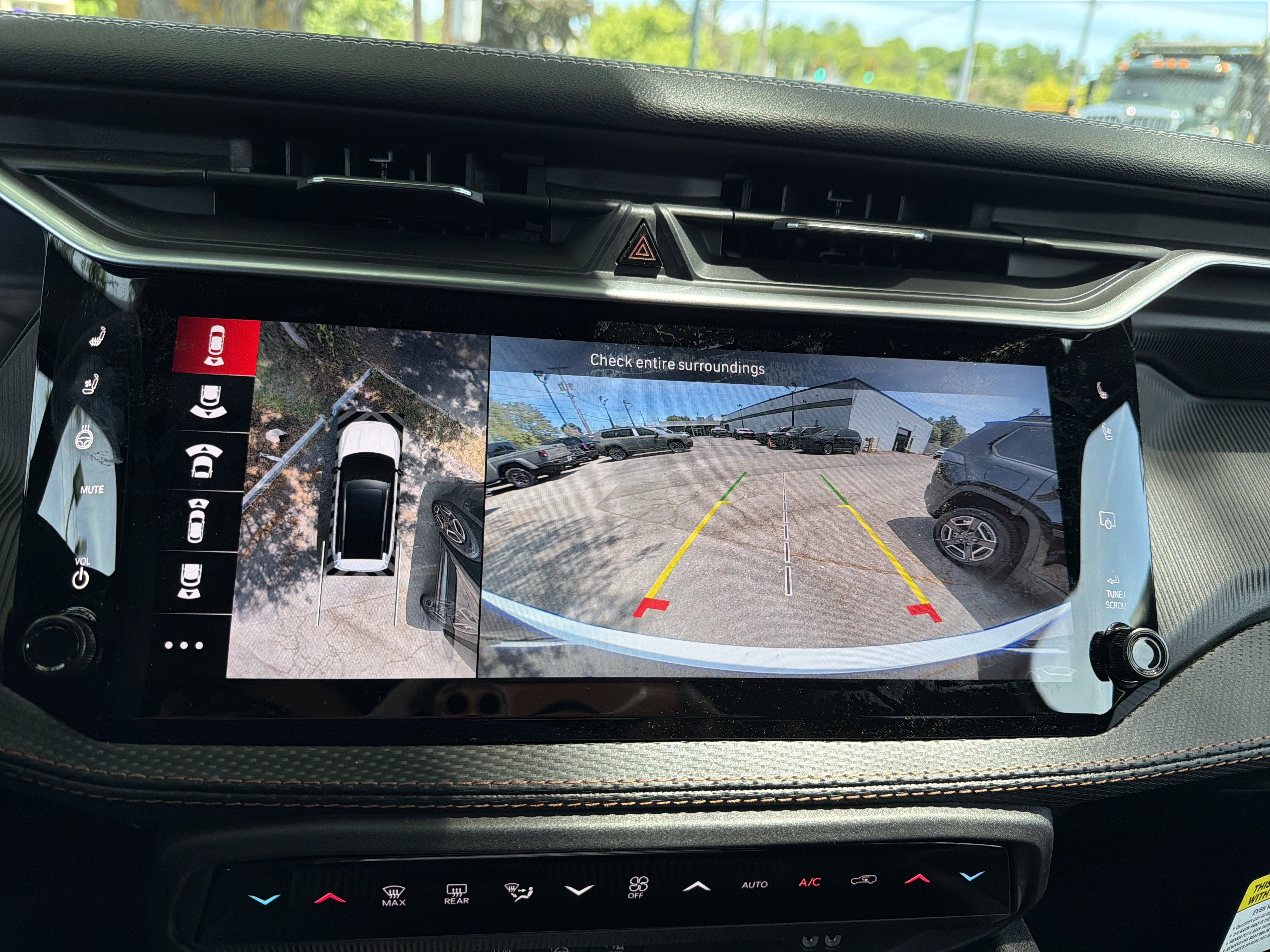 2026 Jeep Cherokee Overland