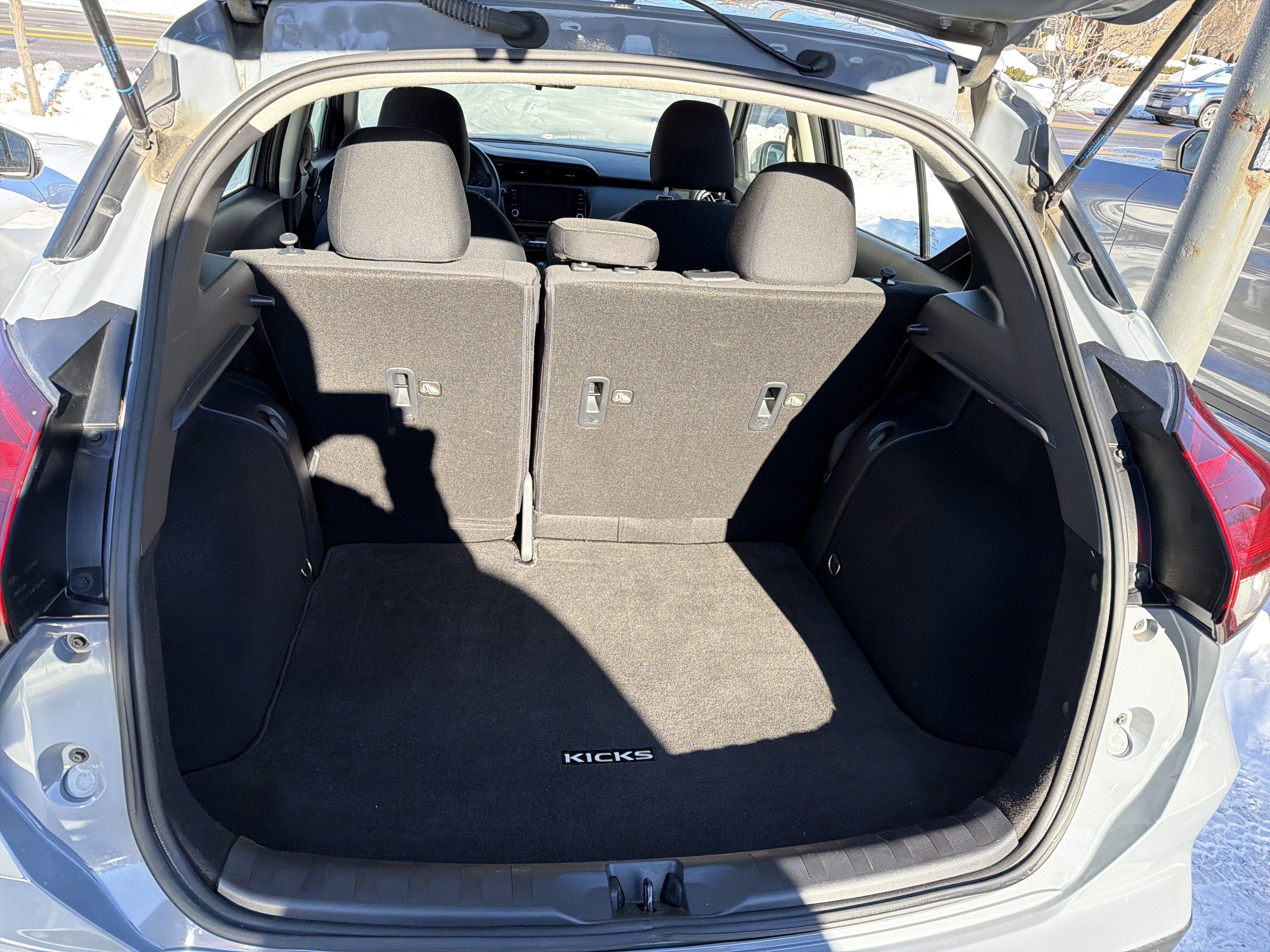 2021 Nissan Kicks SV