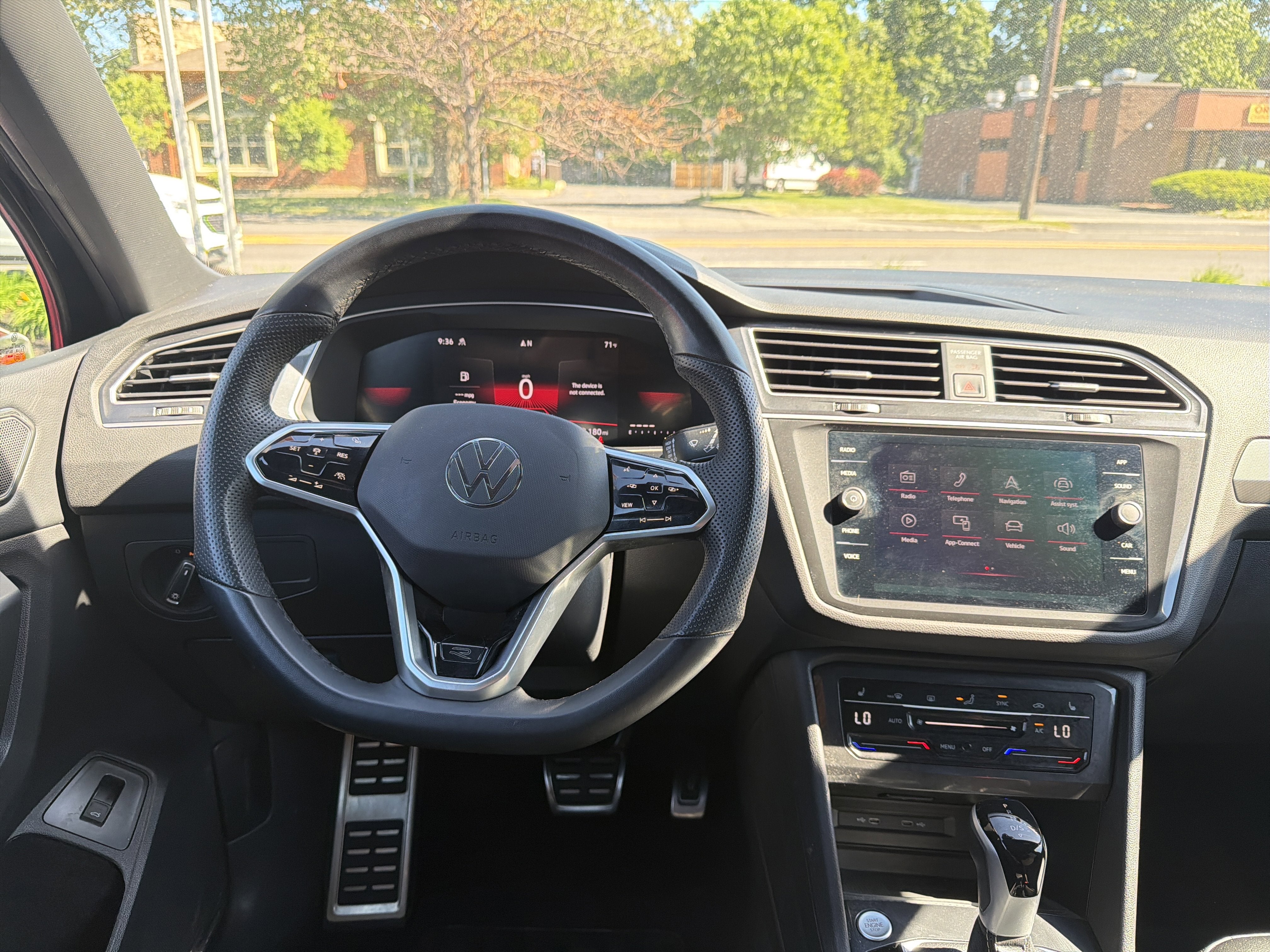 2024 Volkswagen Tiguan SE R-Line Black