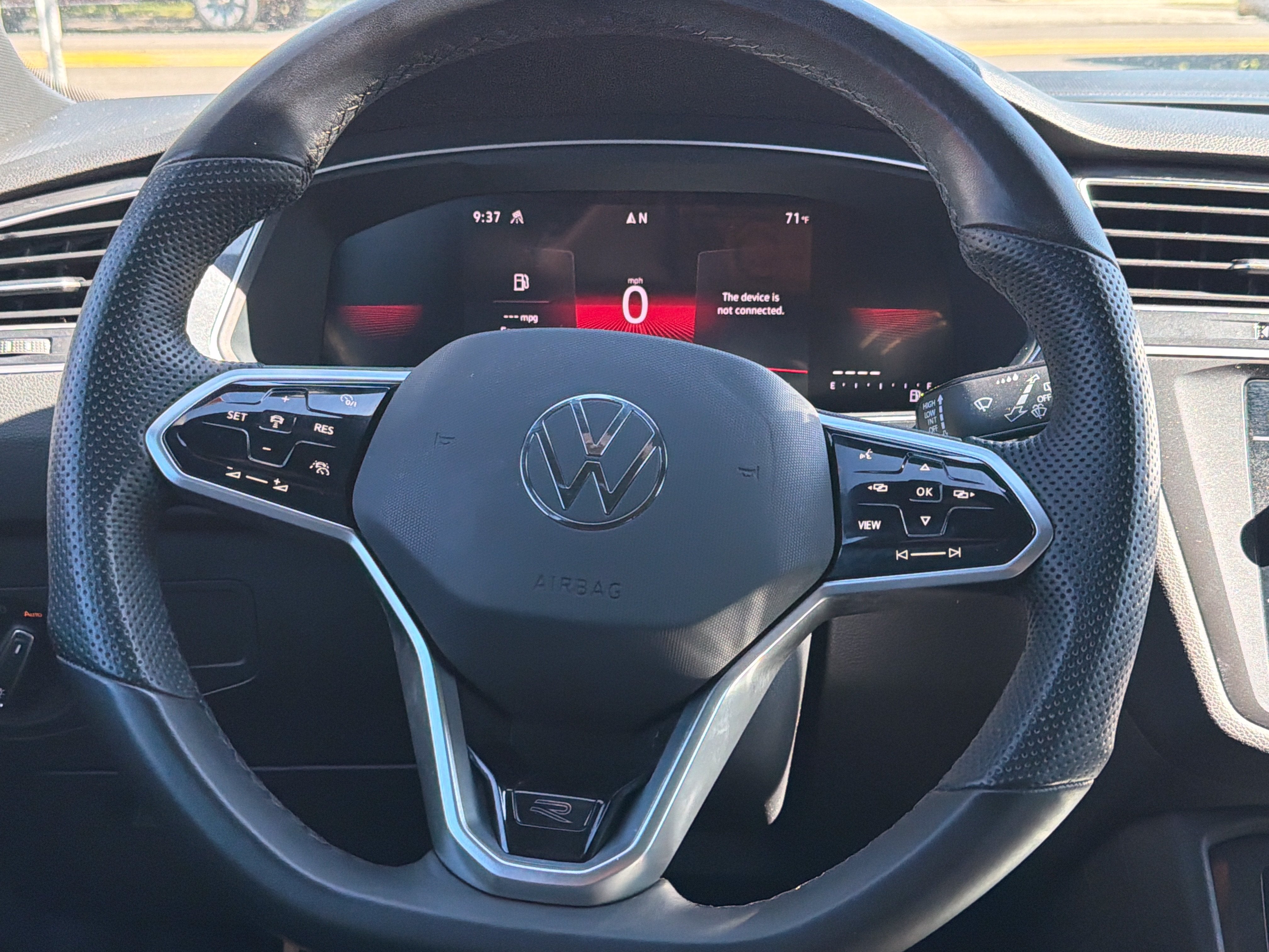 2024 Volkswagen Tiguan SE R-Line Black