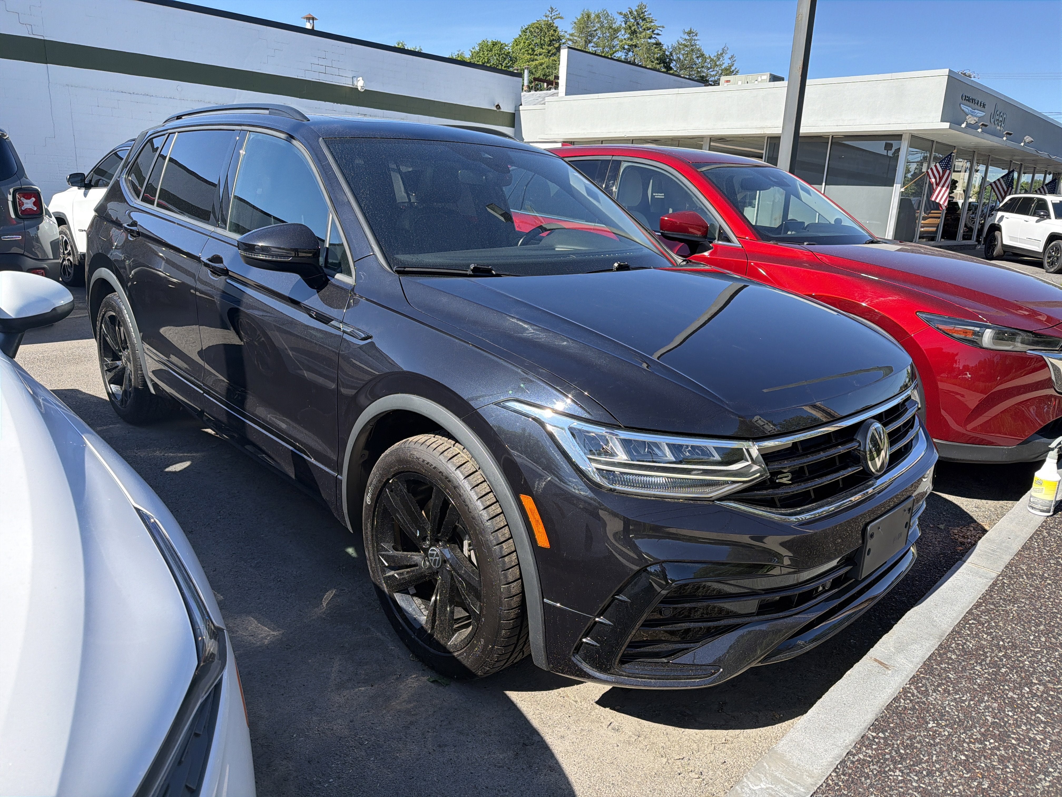 2024 Volkswagen Tiguan SE R-Line Black