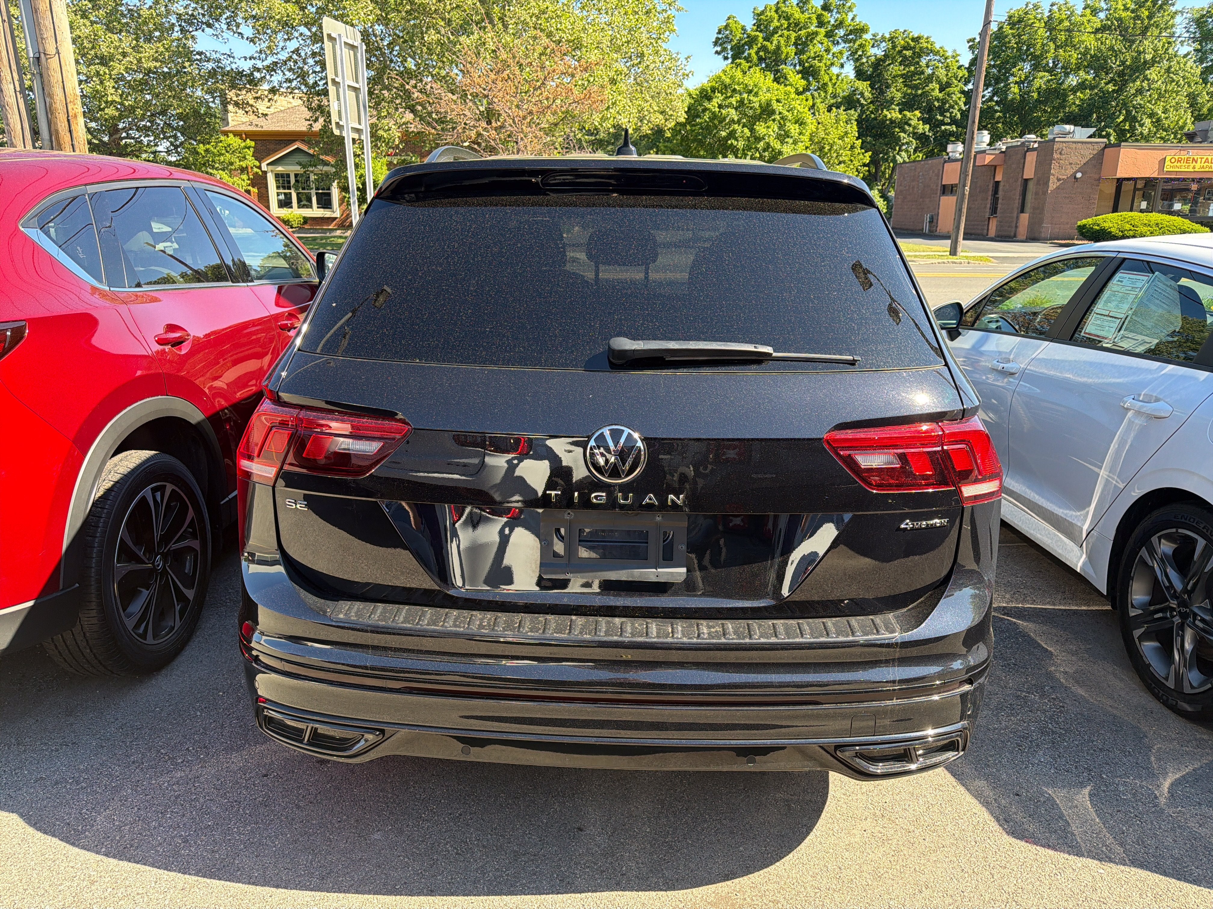 2024 Volkswagen Tiguan SE R-Line Black