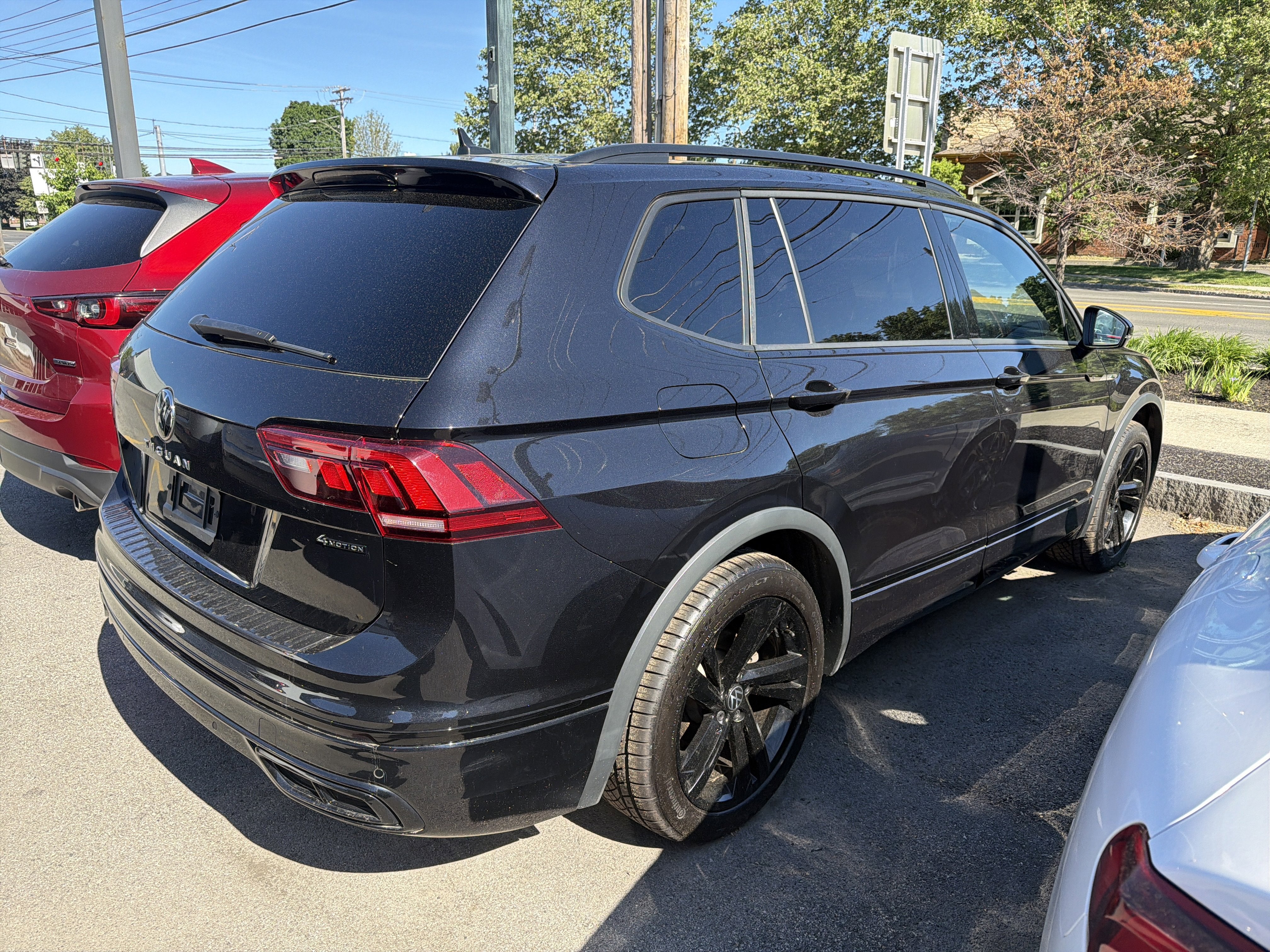 2024 Volkswagen Tiguan SE R-Line Black
