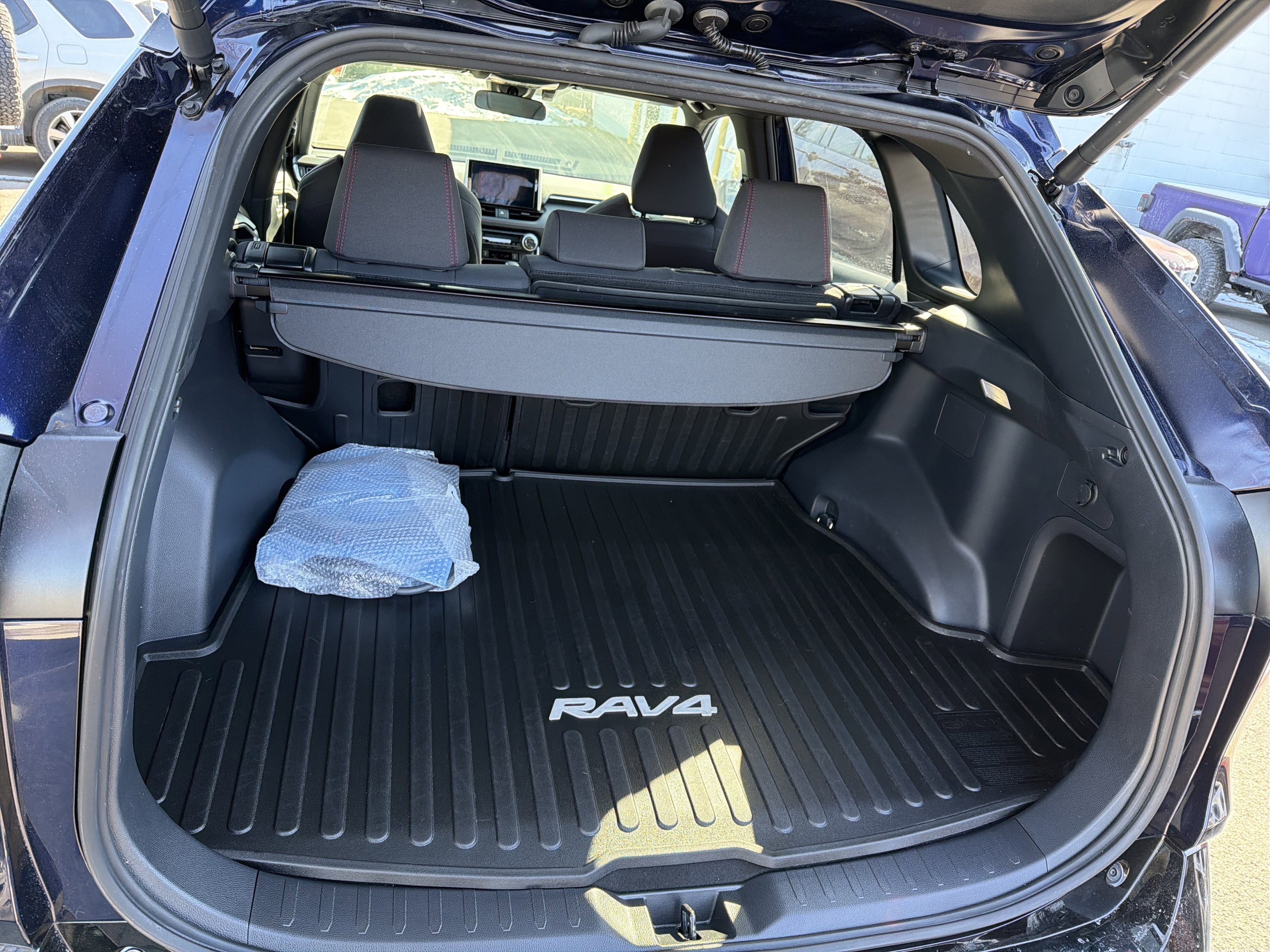 2024 Toyota RAV4 Prime SE