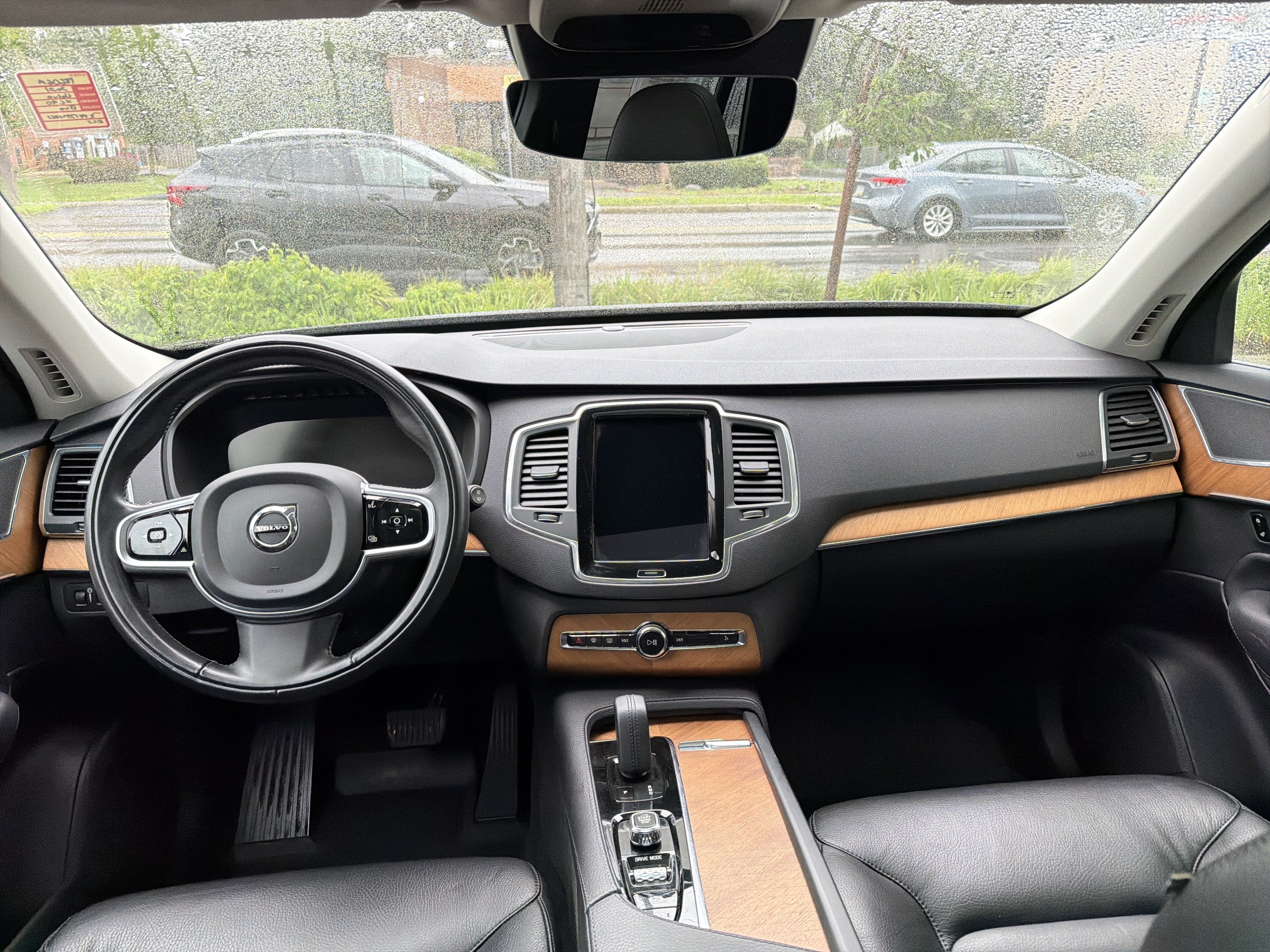 2021 Volvo XC90 Base
