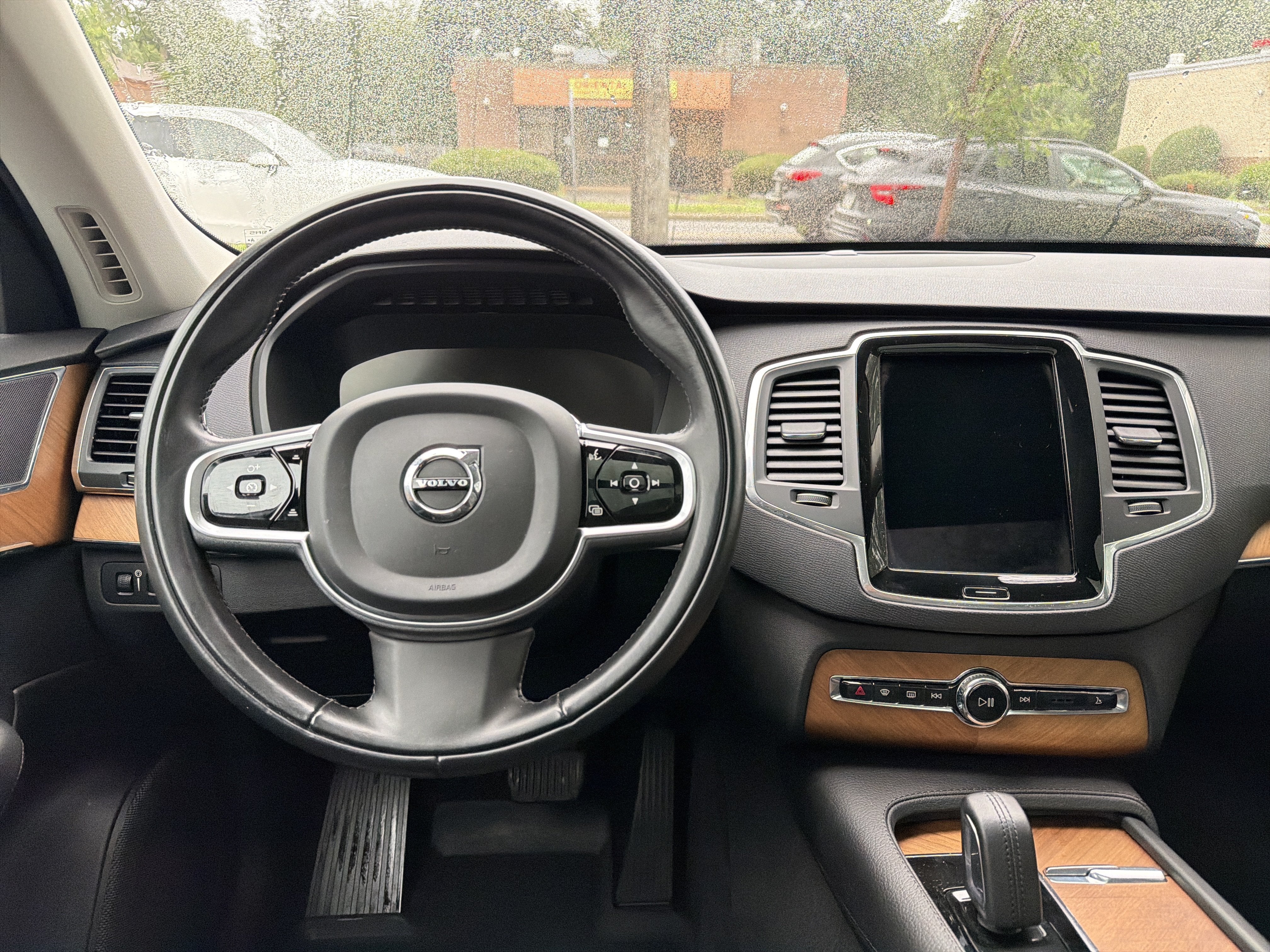 2021 Volvo XC90 Base