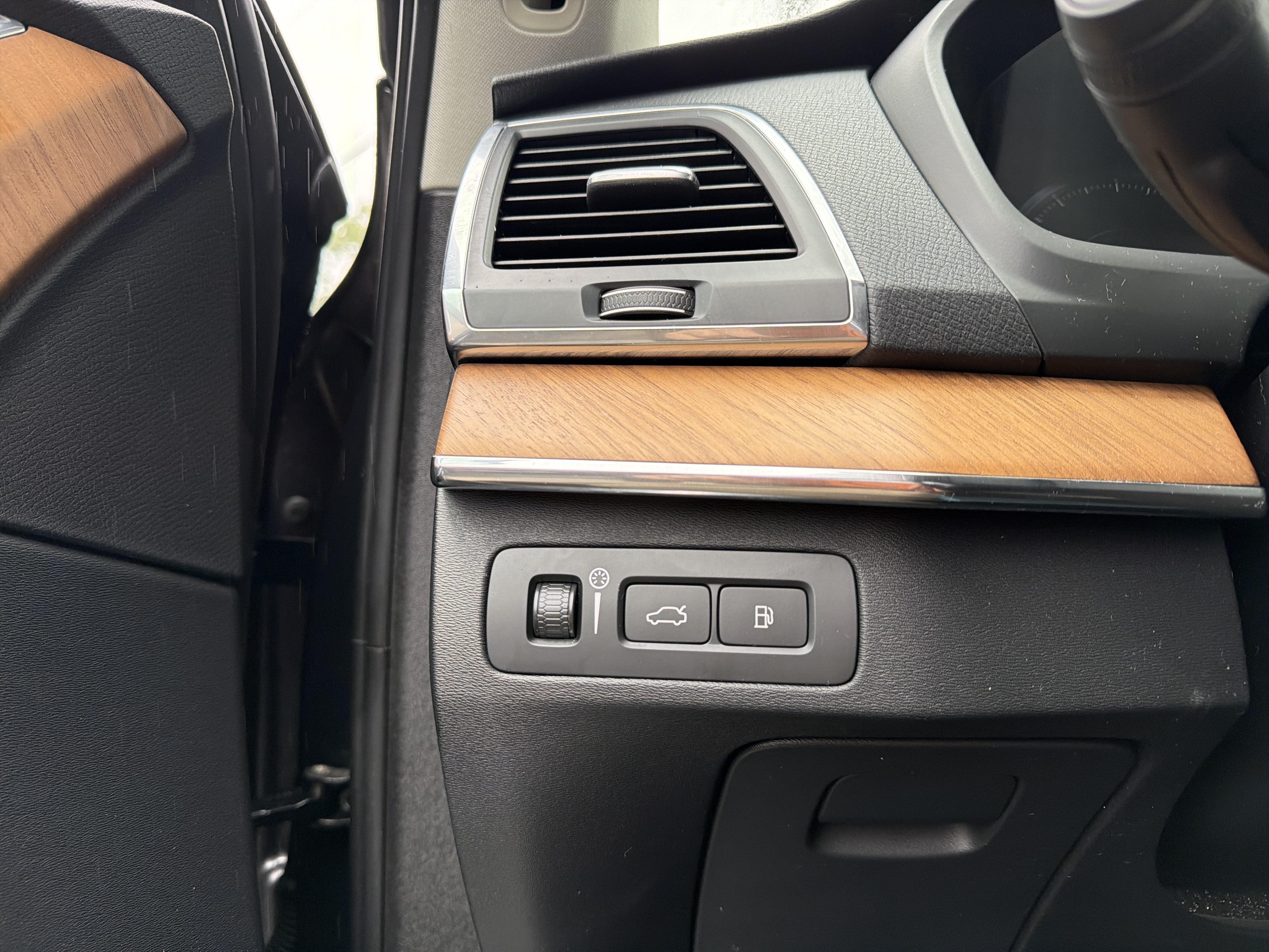 2021 Volvo XC90 Base