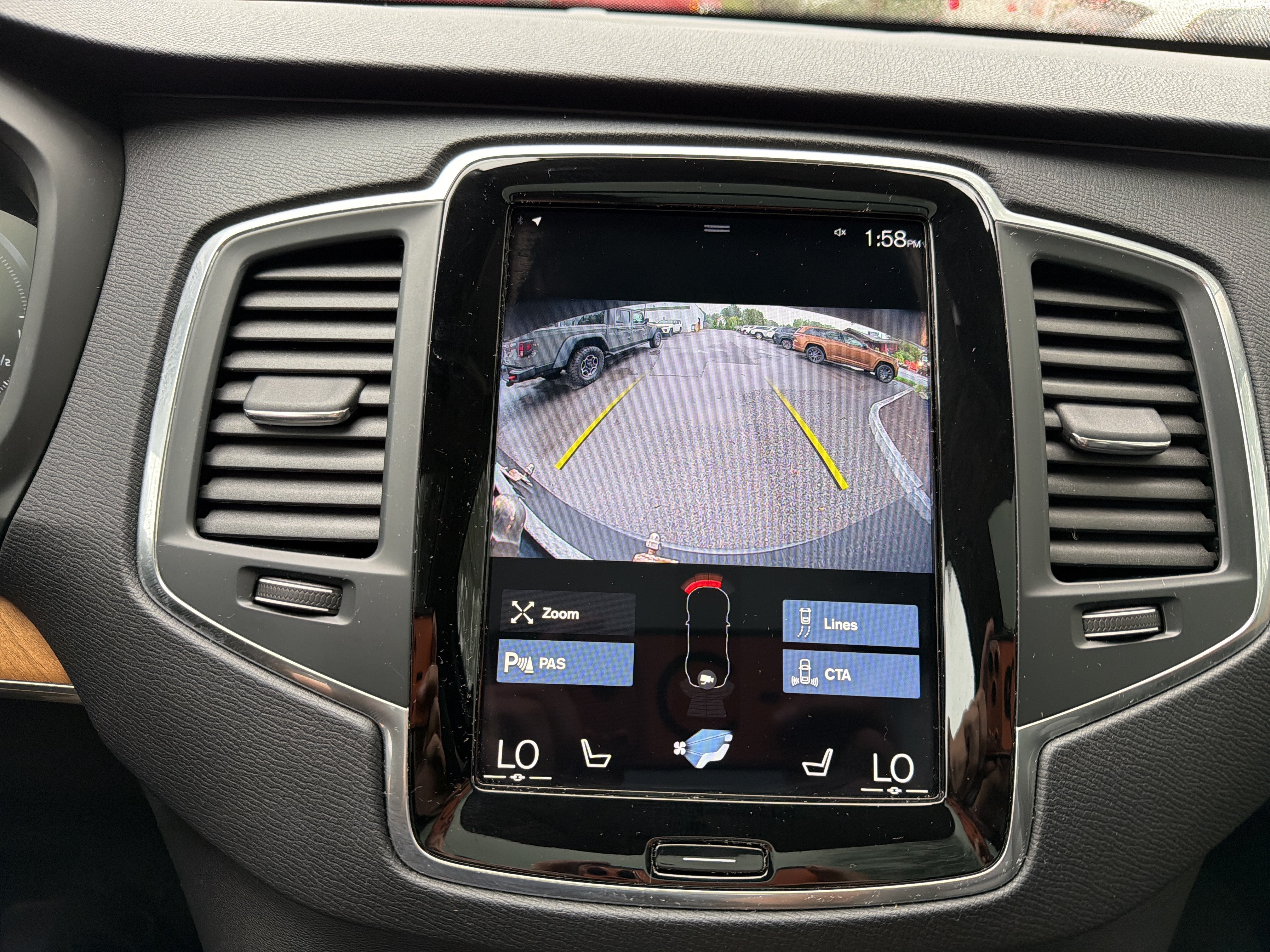 2021 Volvo XC90 Base