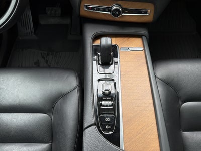 2021 Volvo XC90 Base