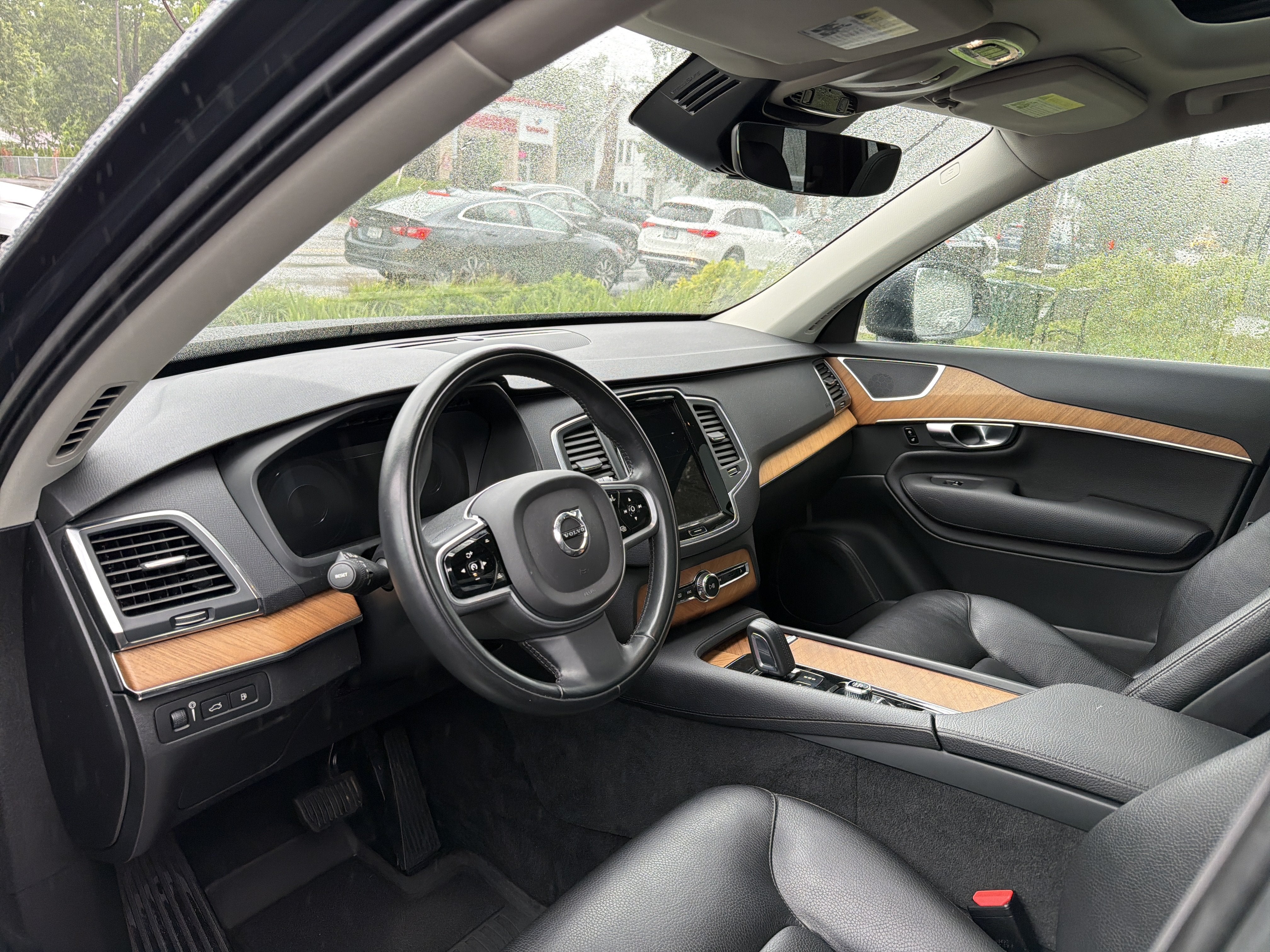 2021 Volvo XC90 Base