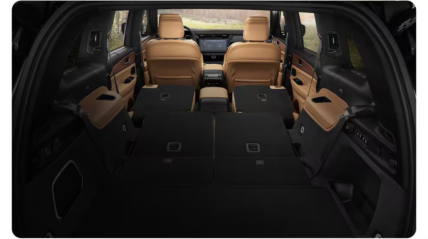 2027 Jeep Grand Cherokee interior